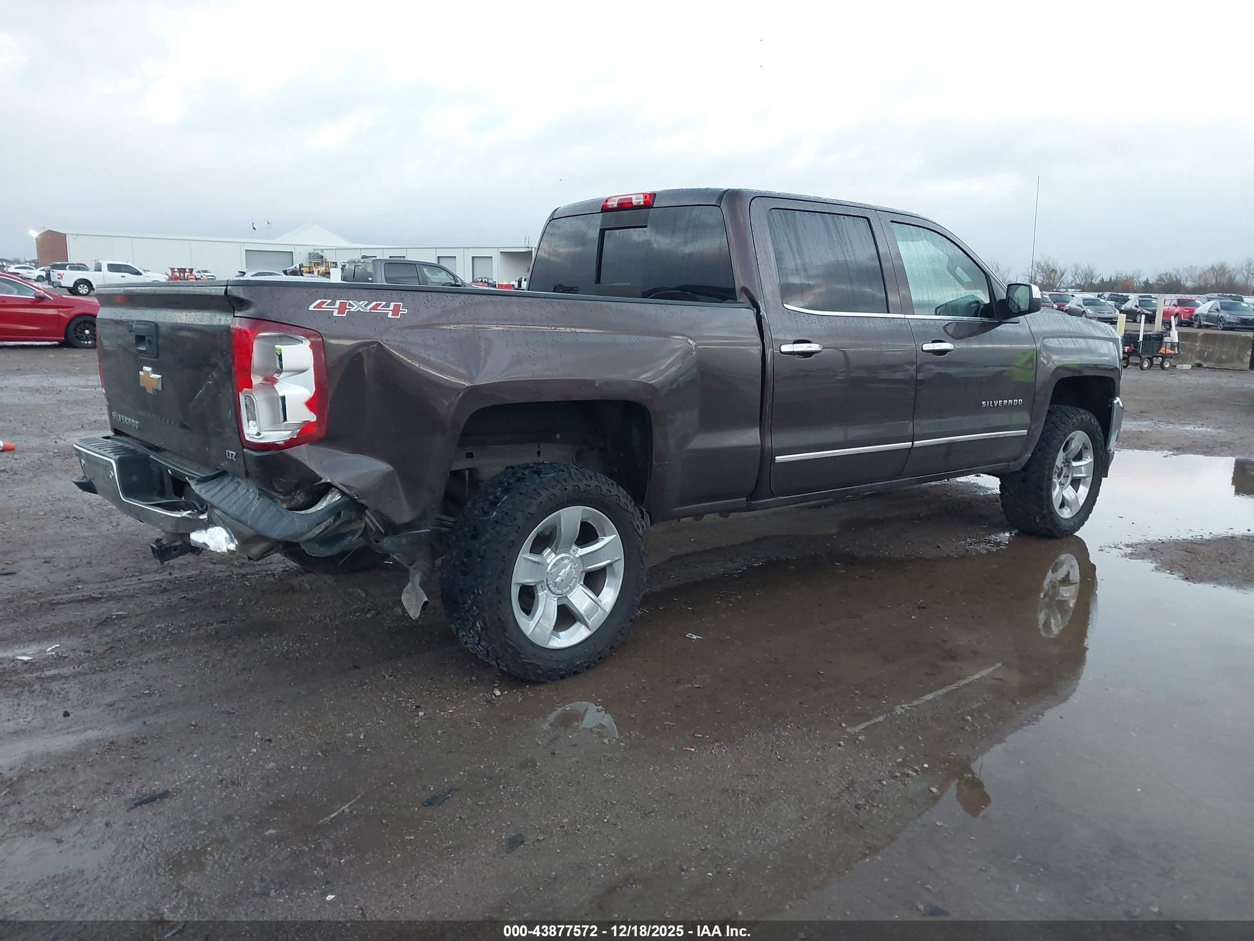 CHEVROLET SILVERADO image 4