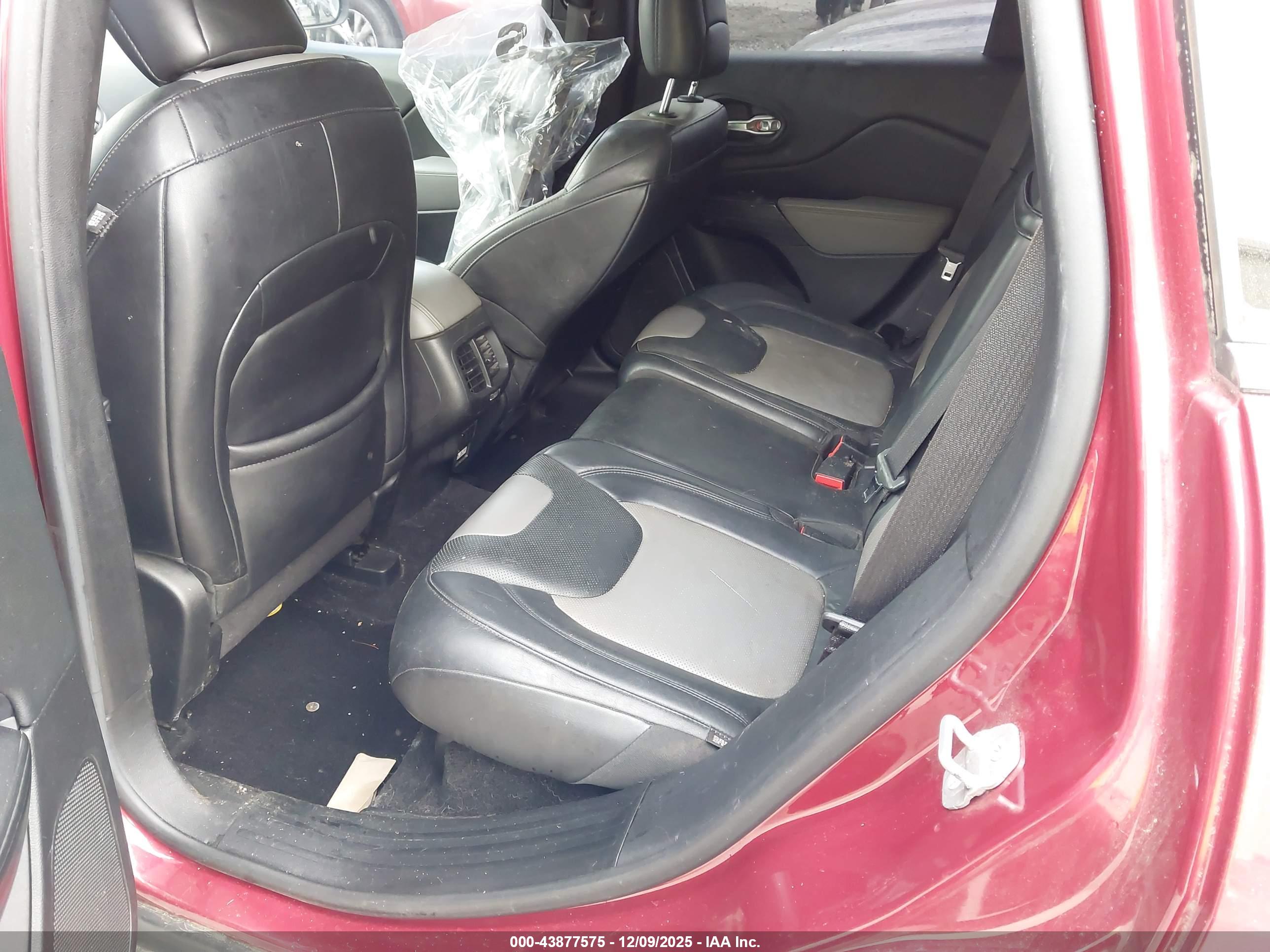 JEEP CHEROKEE image 8
