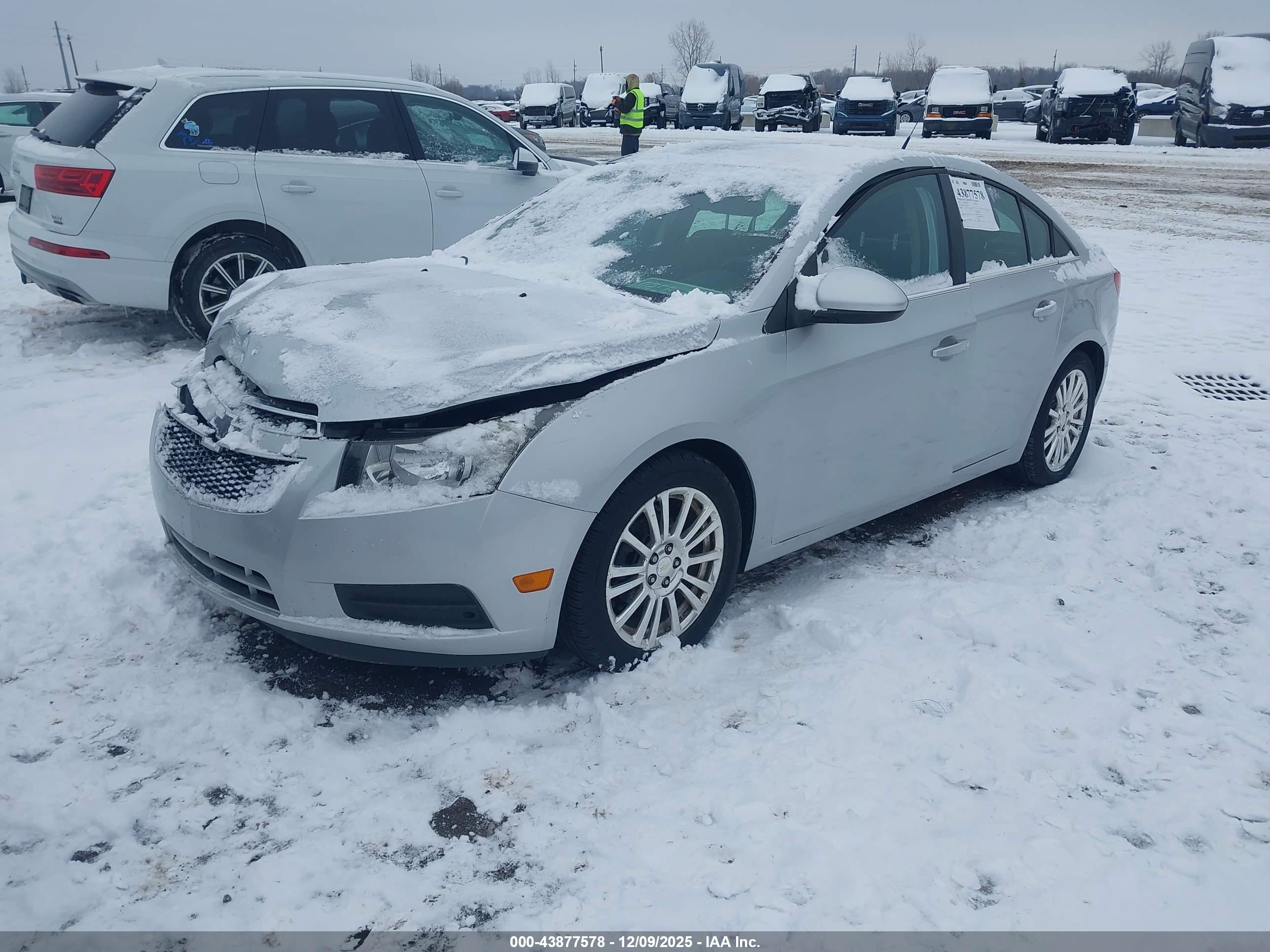 CHEVROLET CRUZE image 2