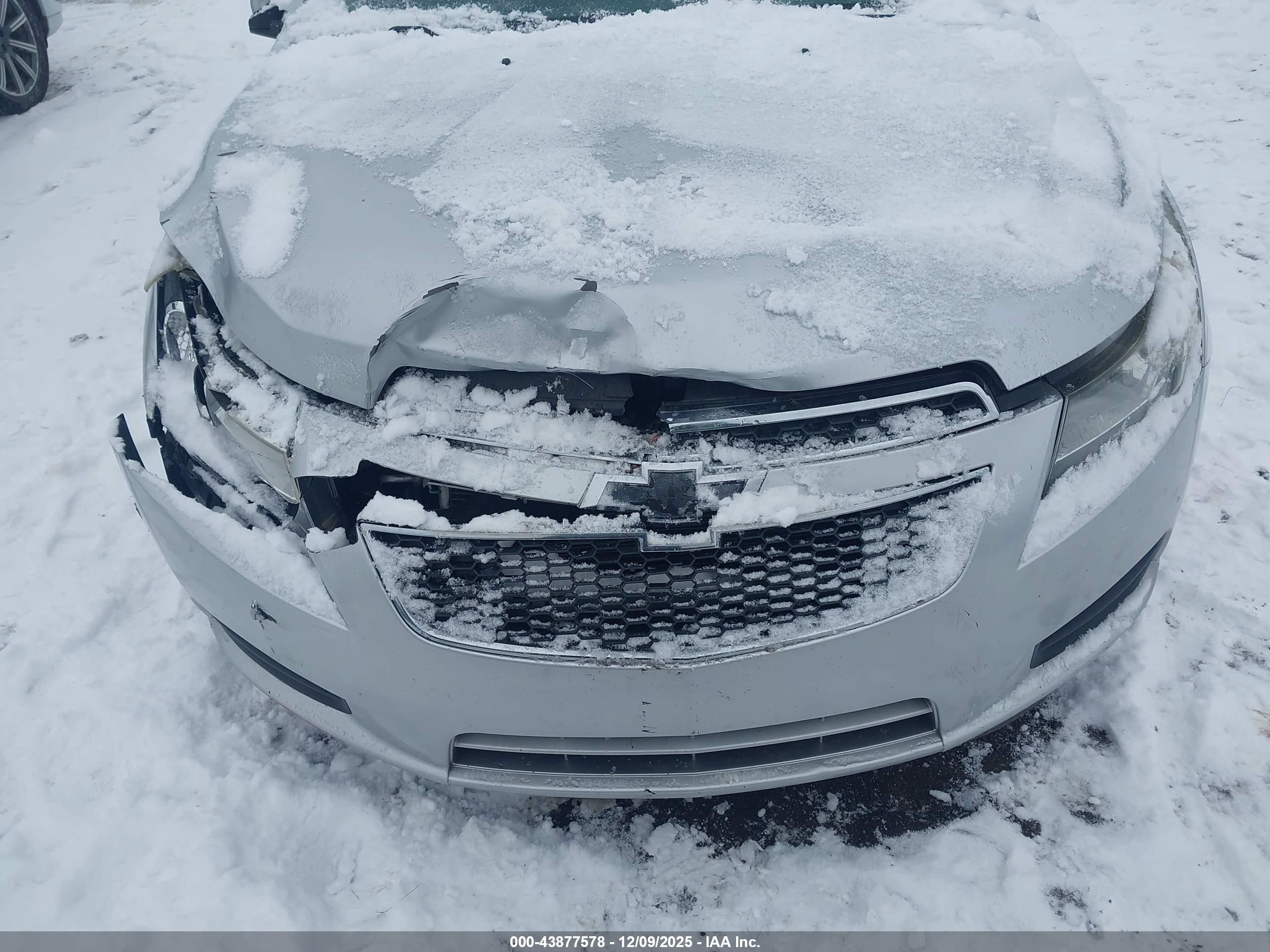 CHEVROLET CRUZE image 6