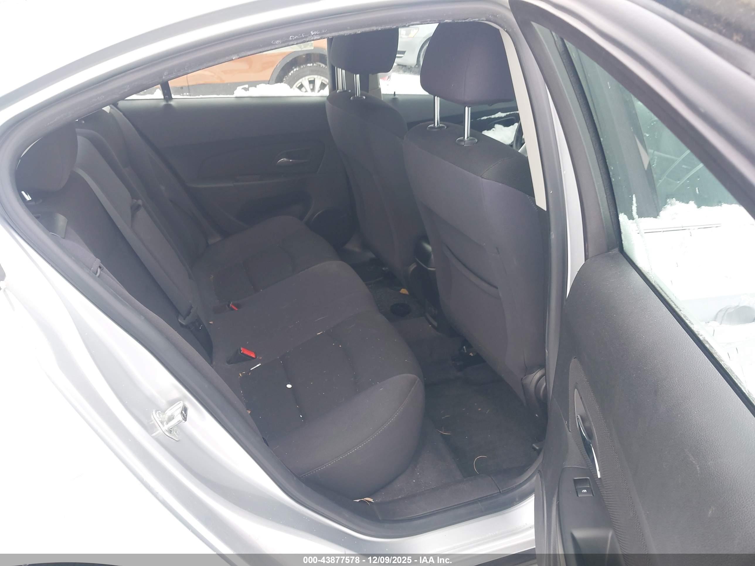 CHEVROLET CRUZE image 8
