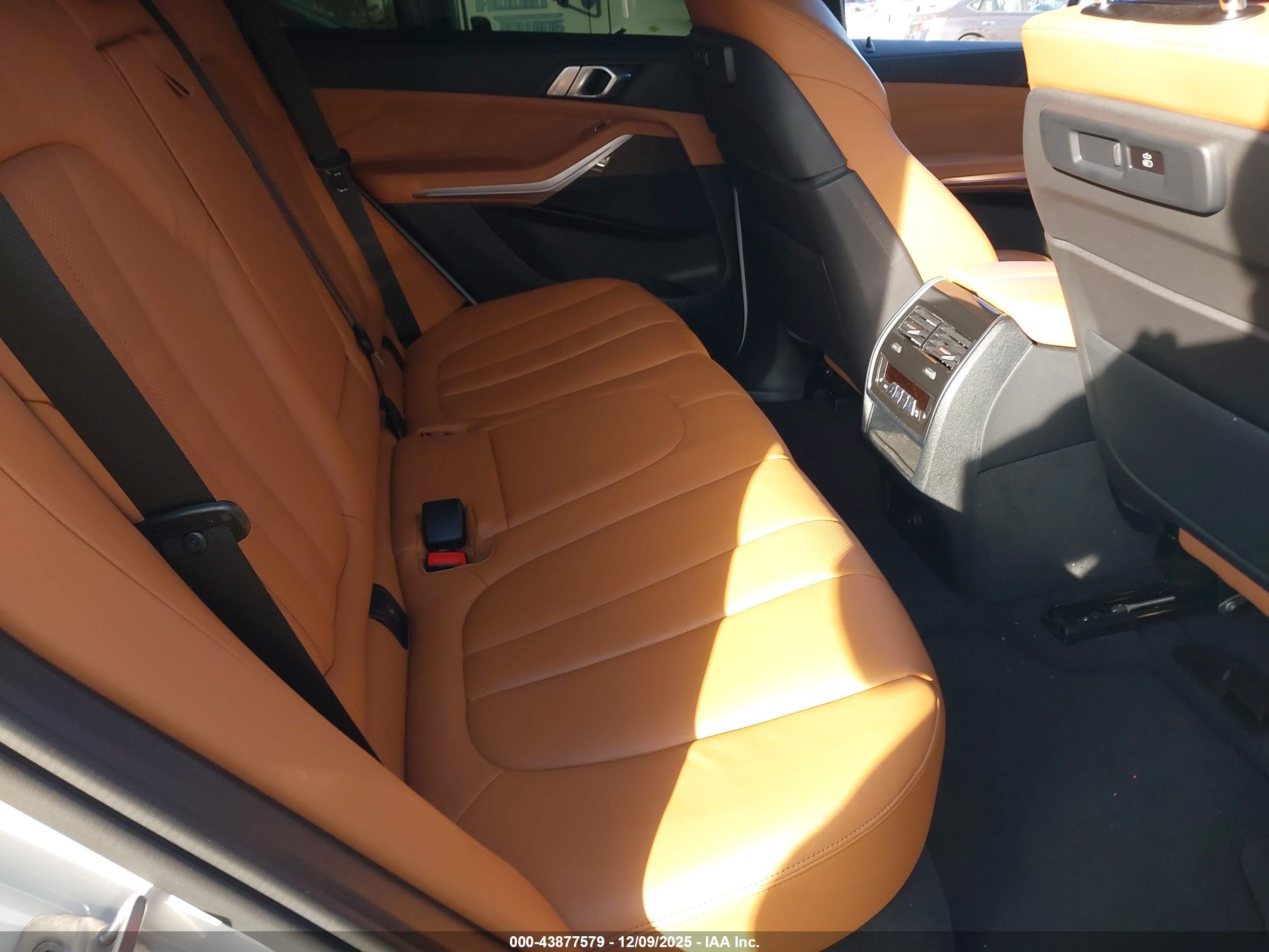 BMW X5 image 8