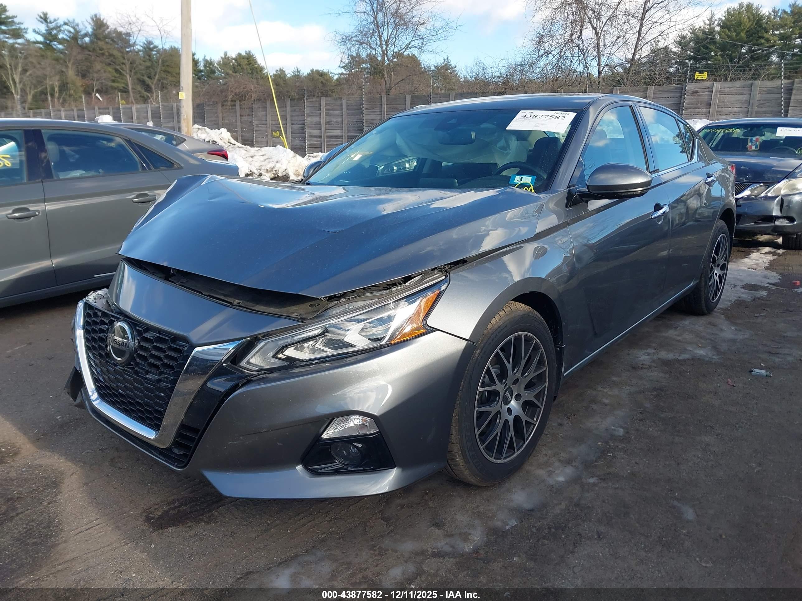 NISSAN ALTIMA image 2