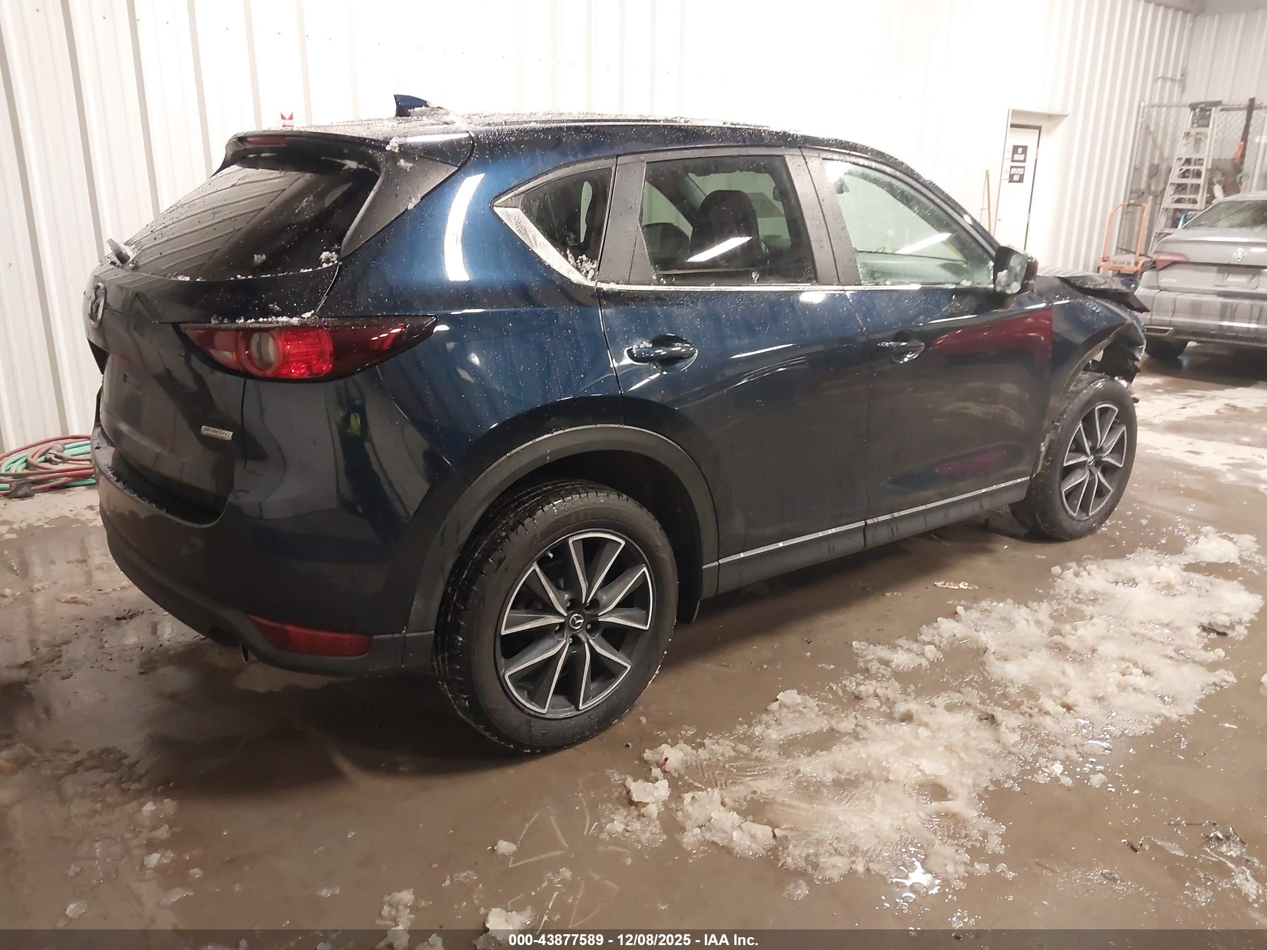 MAZDA CX-5 image 4