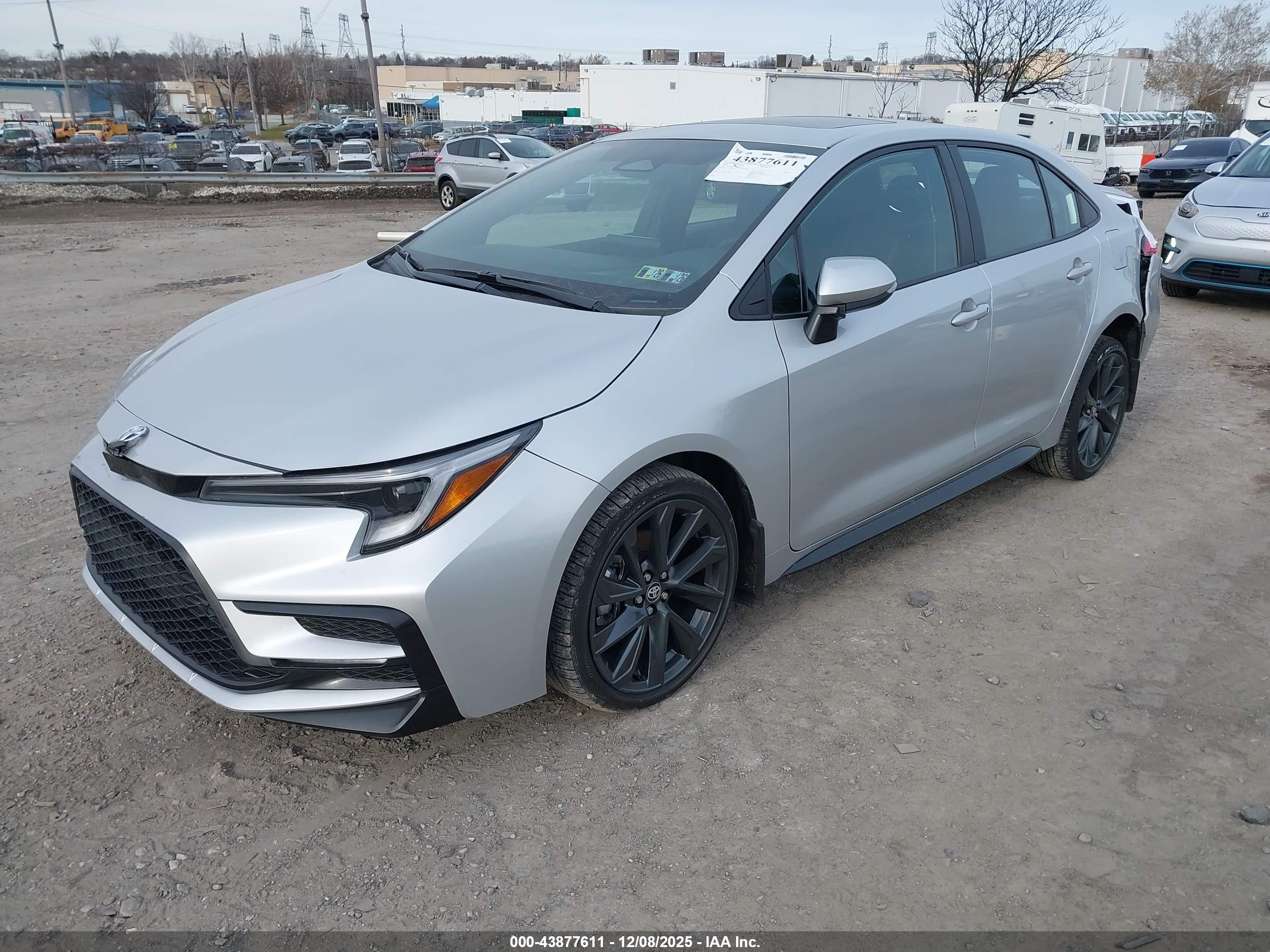 TOYOTA COROLLA image 2