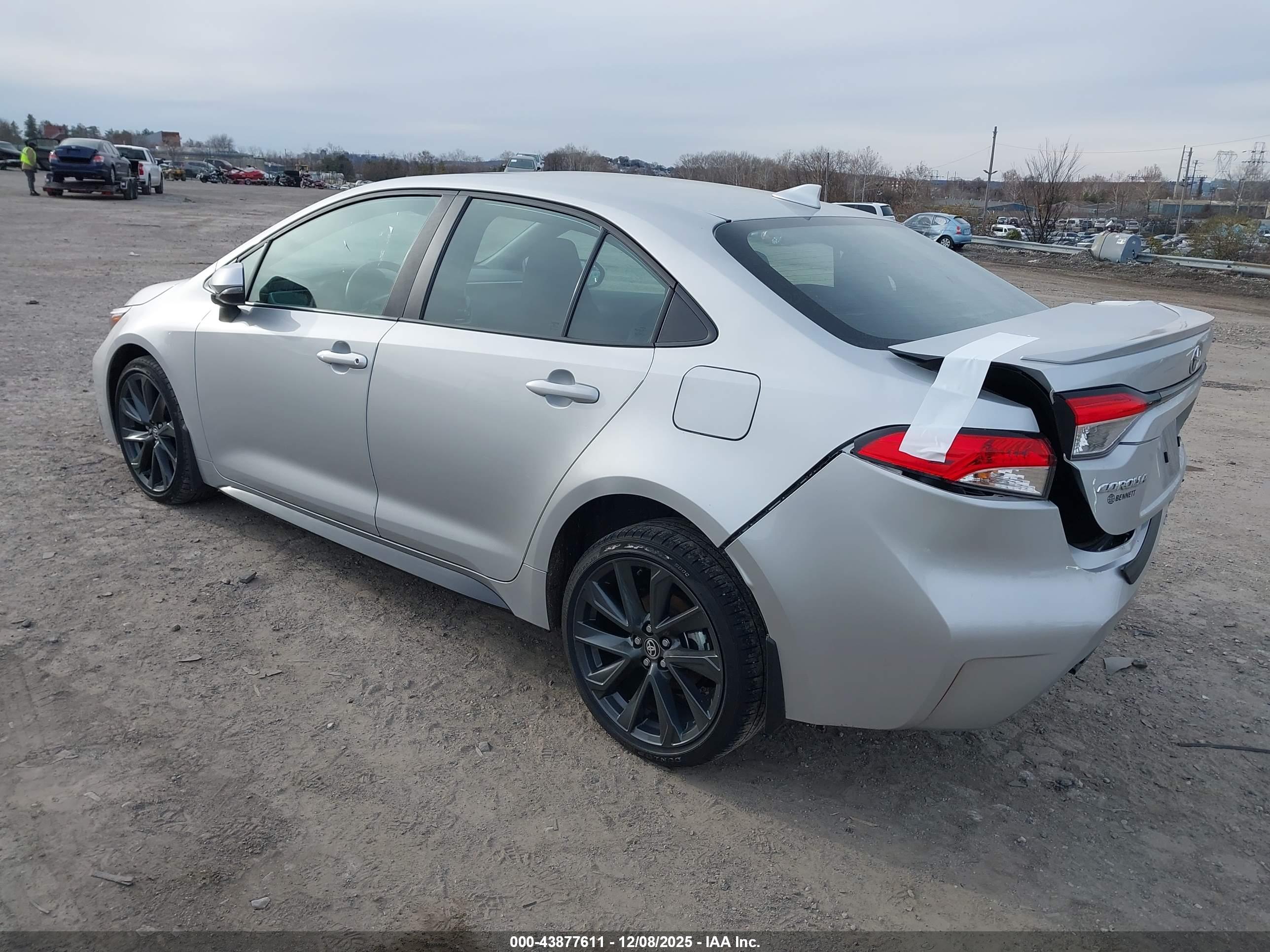 TOYOTA COROLLA image 3