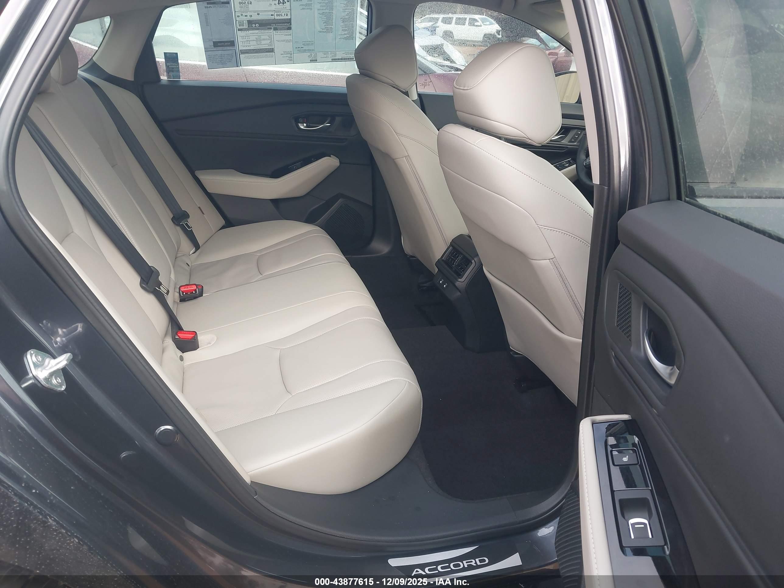 HONDA ACCORD image 8
