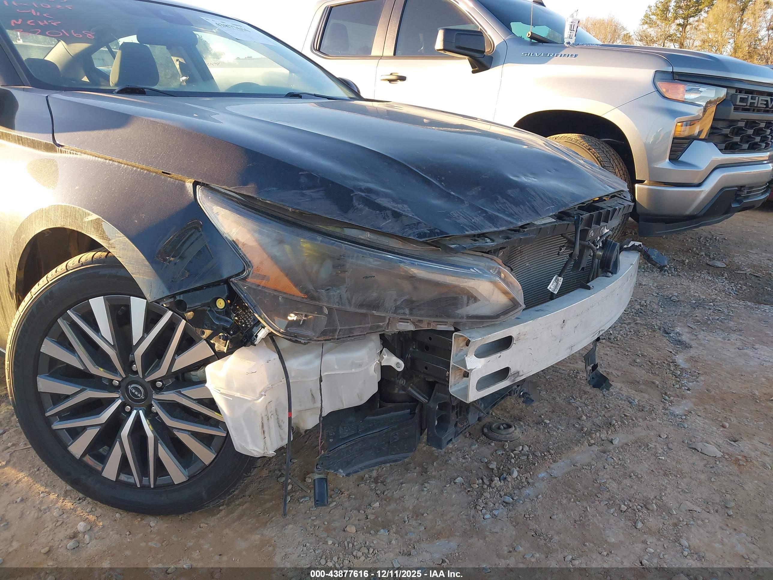 NISSAN ALTIMA image 6