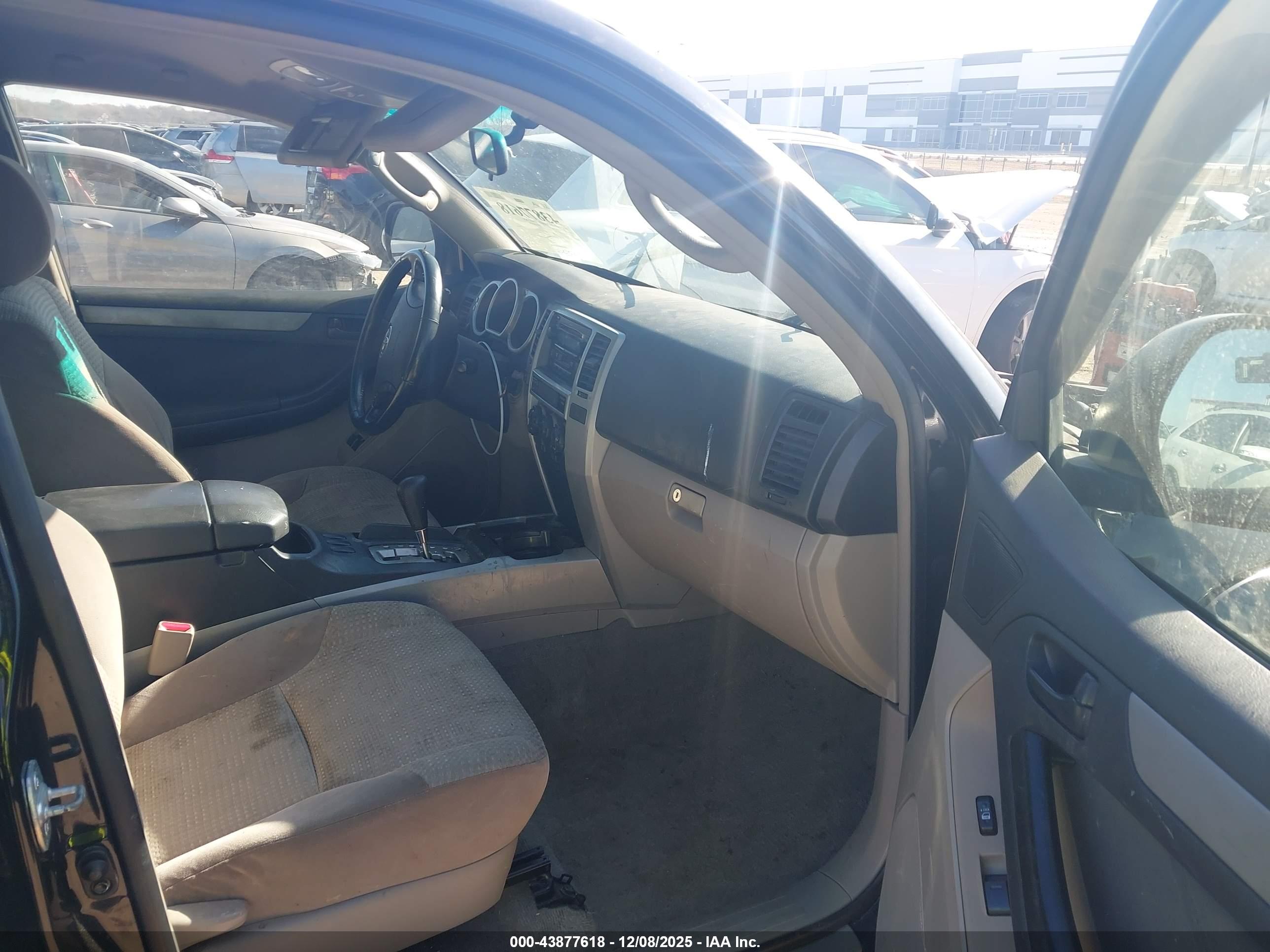 TOYOTA 4RUNNER image 5