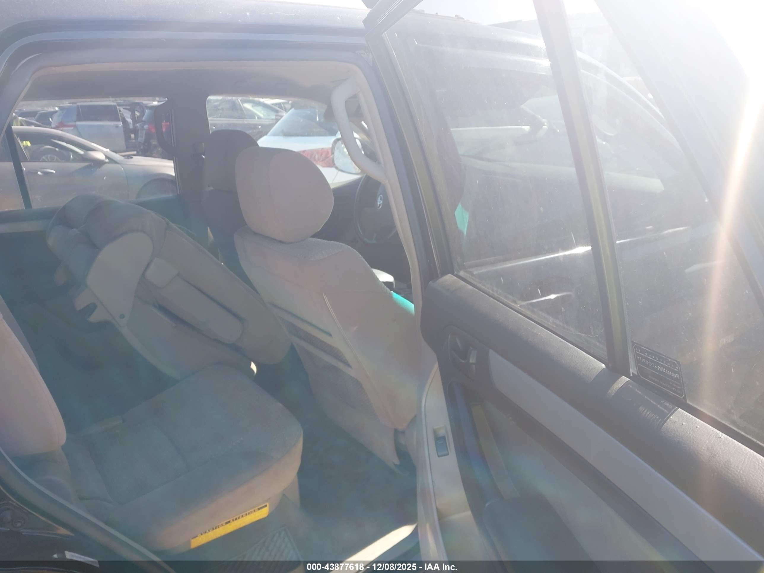 TOYOTA 4RUNNER image 8