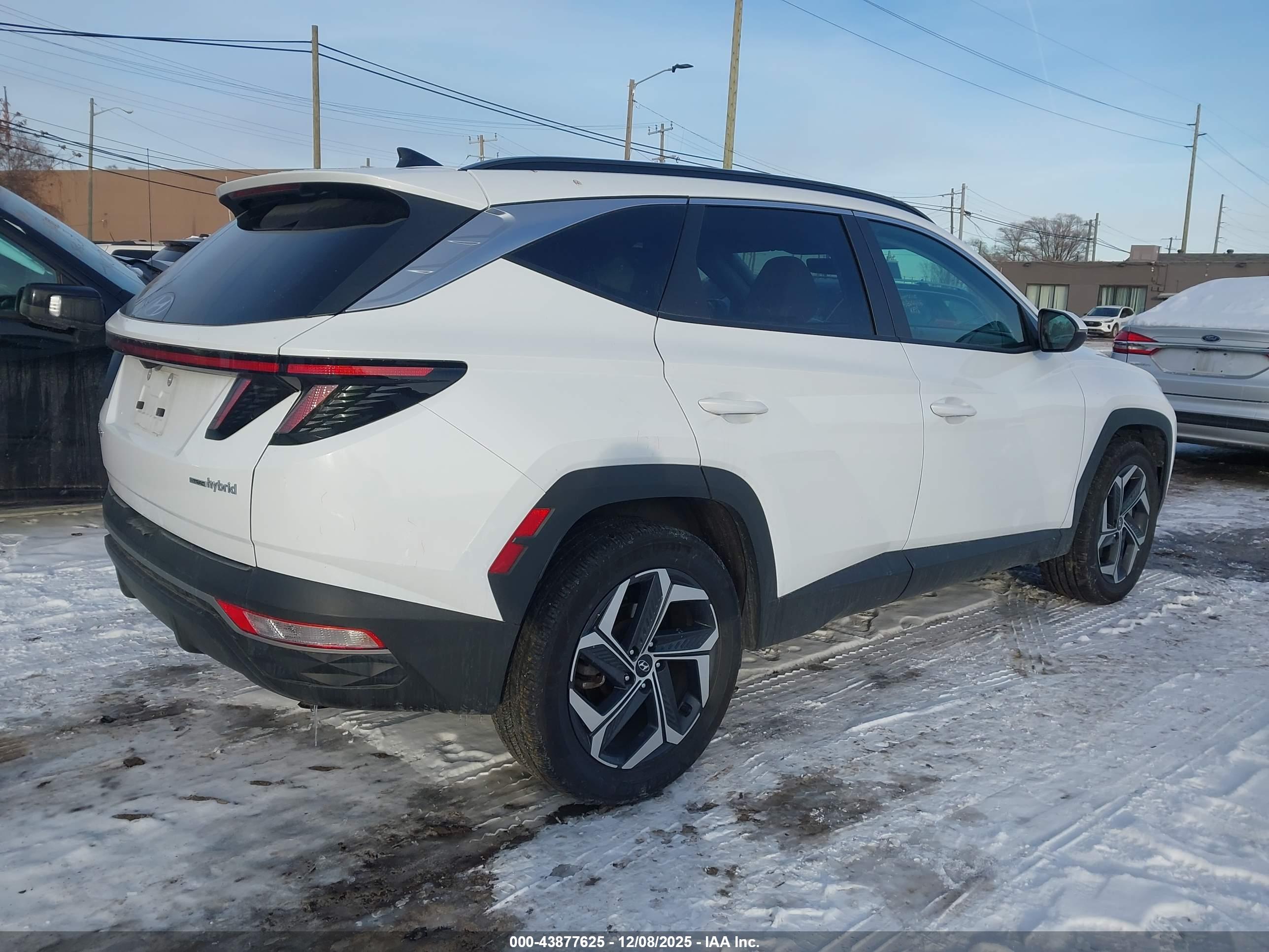 HYUNDAI TUCSON image 4