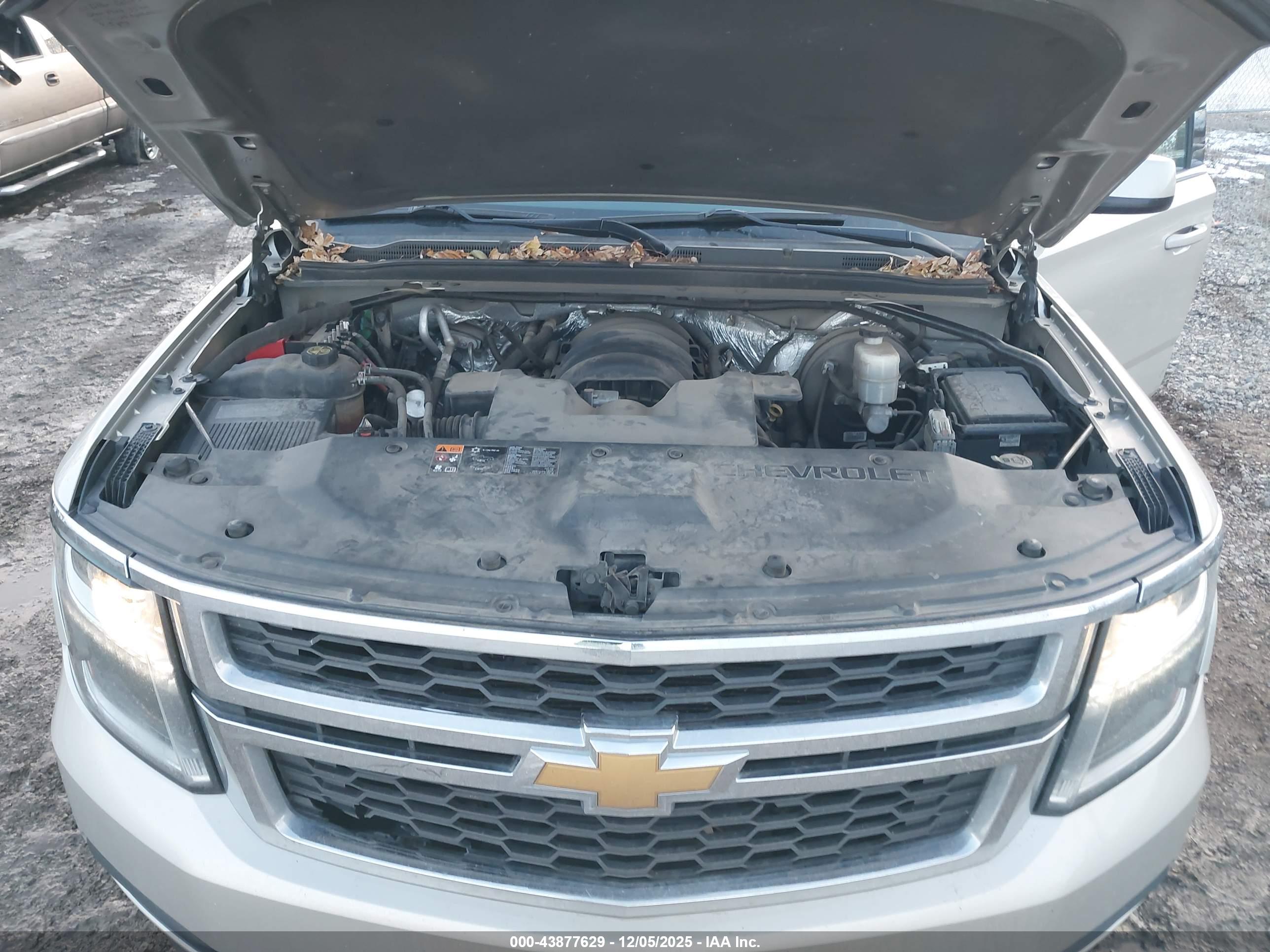 CHEVROLET TAHOE image 10
