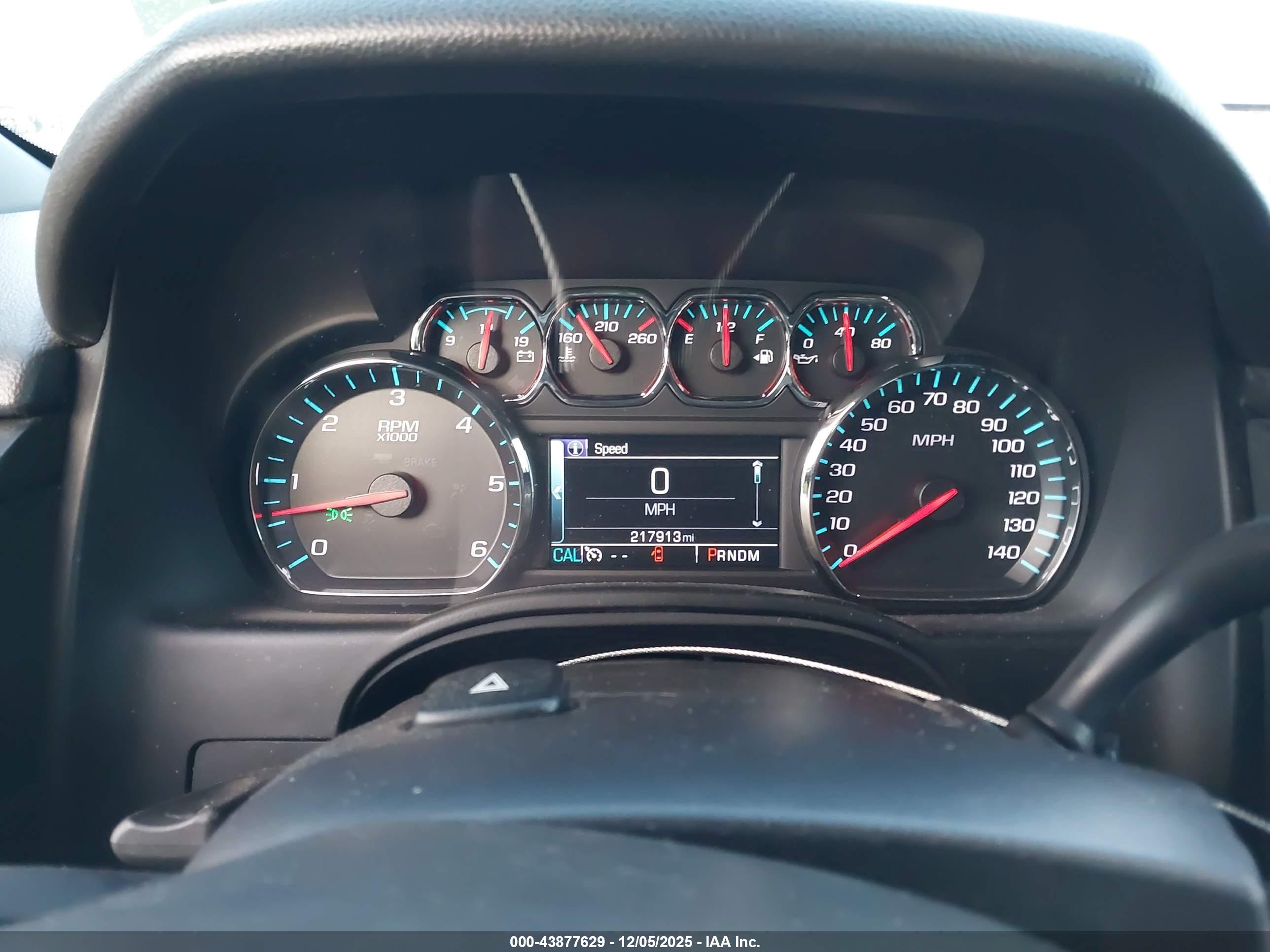 CHEVROLET TAHOE image 7