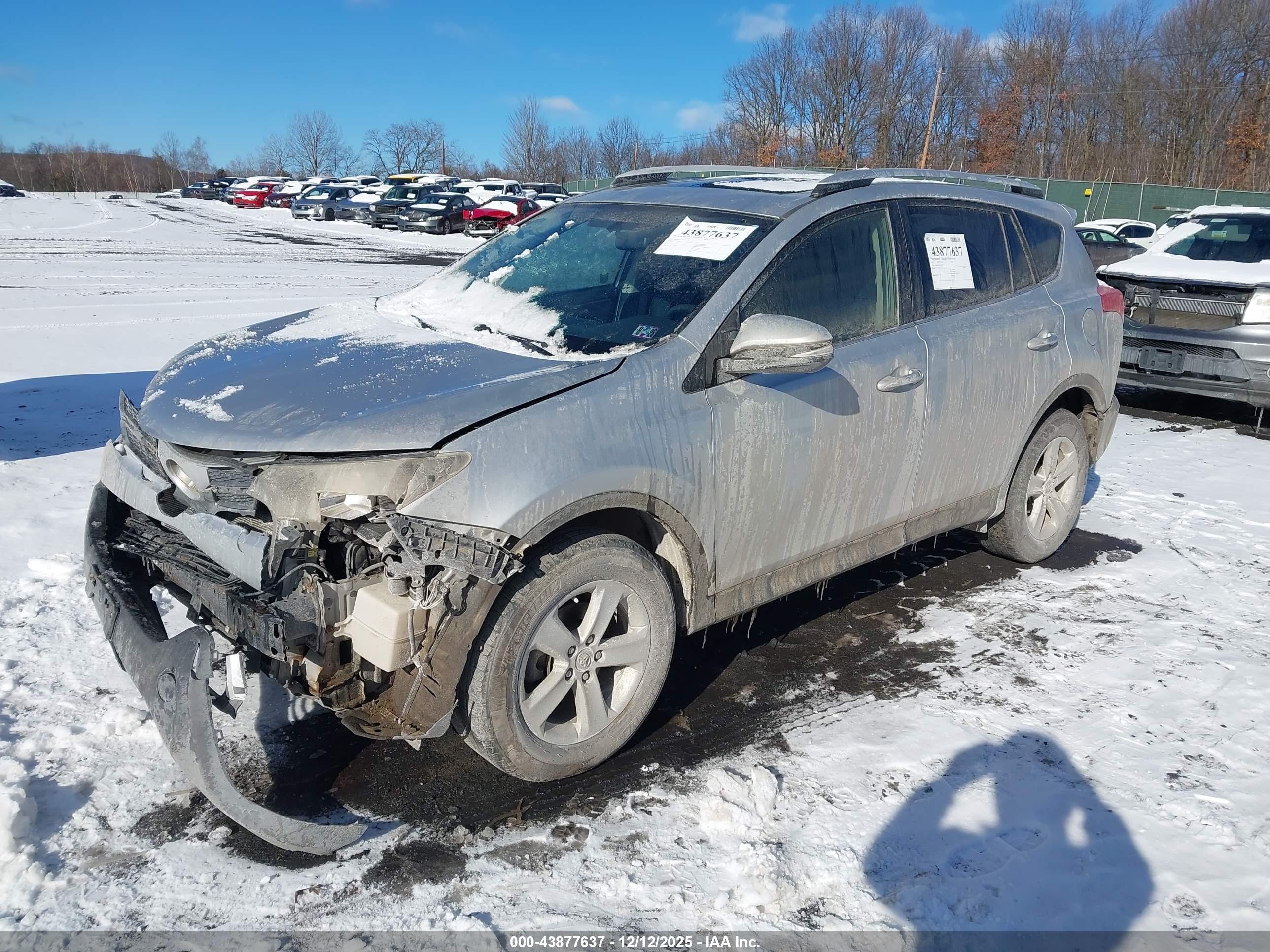 TOYOTA RAV4 image 2