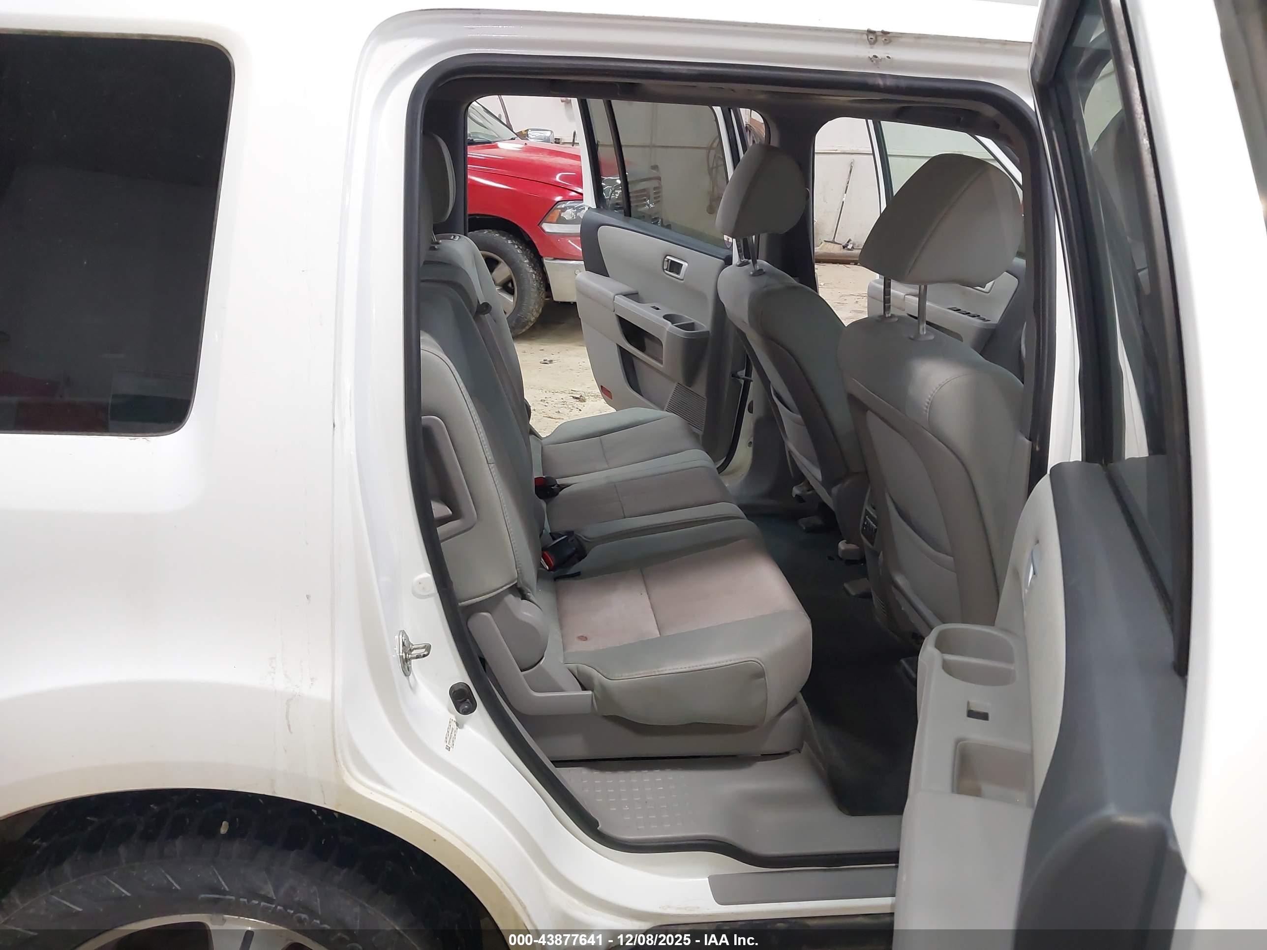 HONDA PILOT image 8