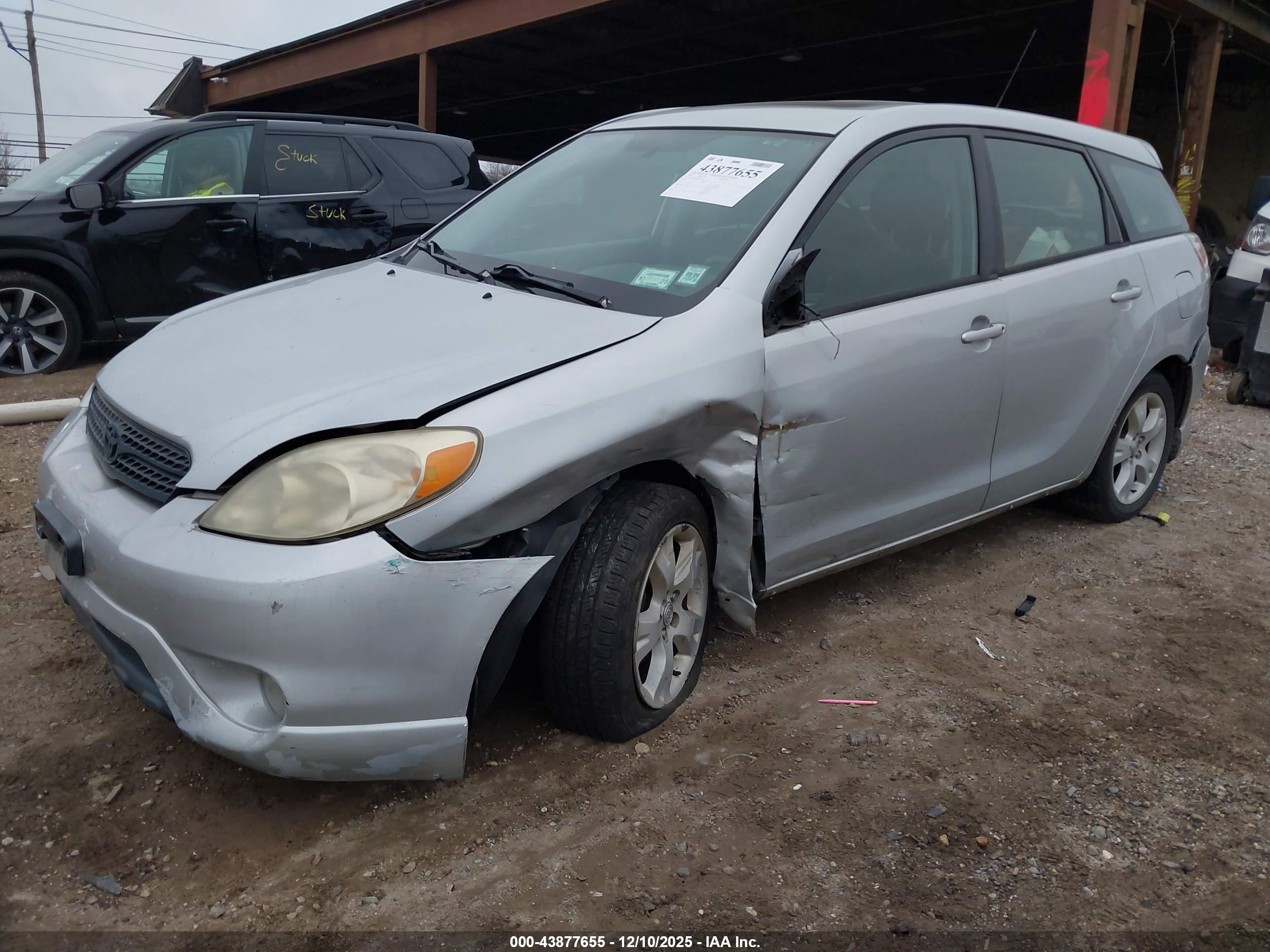 TOYOTA MATRIX image 2