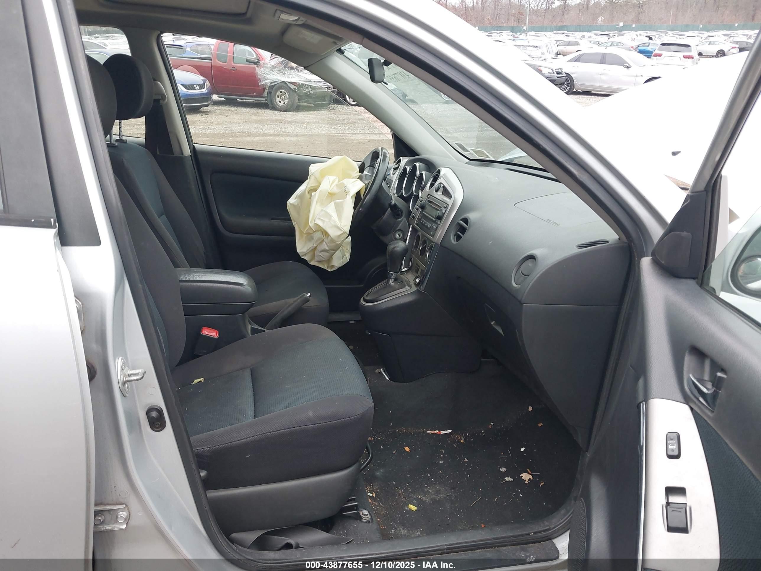 TOYOTA MATRIX image 5