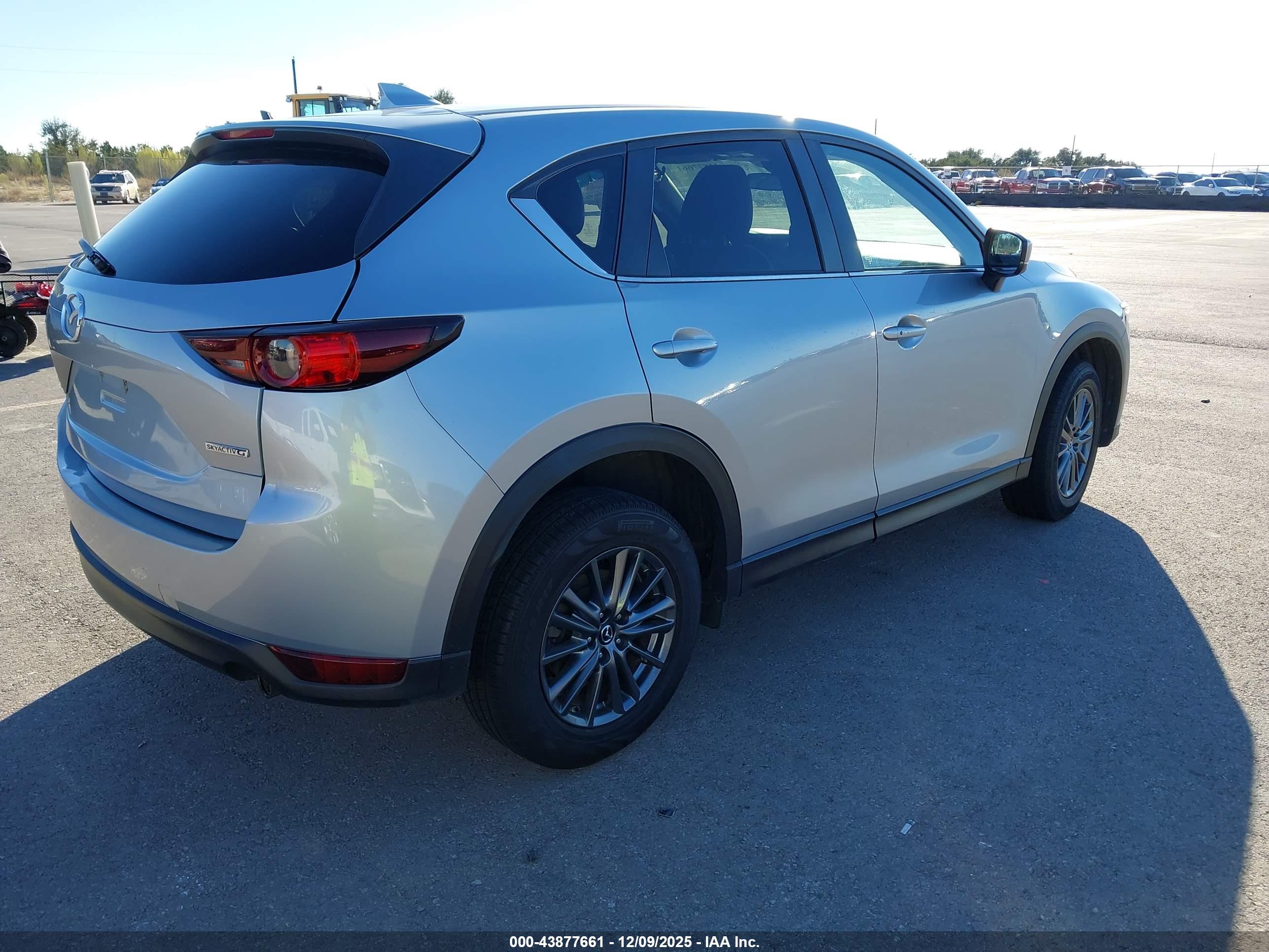 MAZDA CX-5 image 4