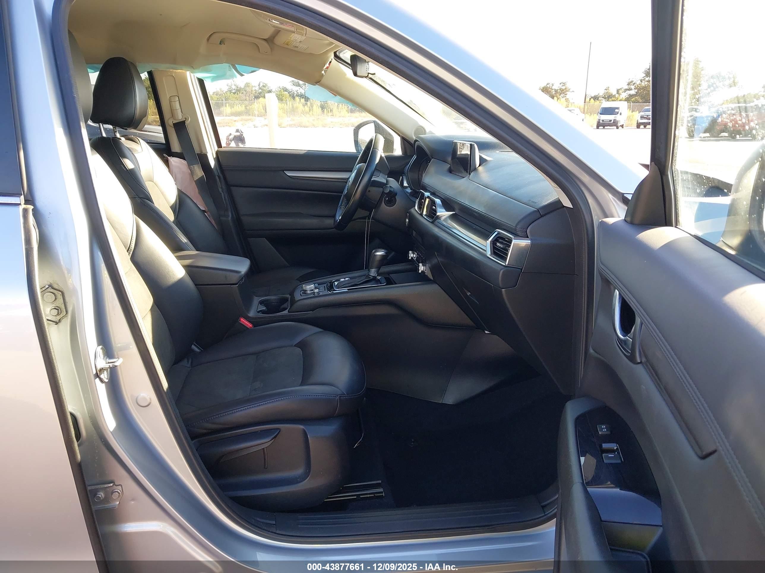 MAZDA CX-5 image 5