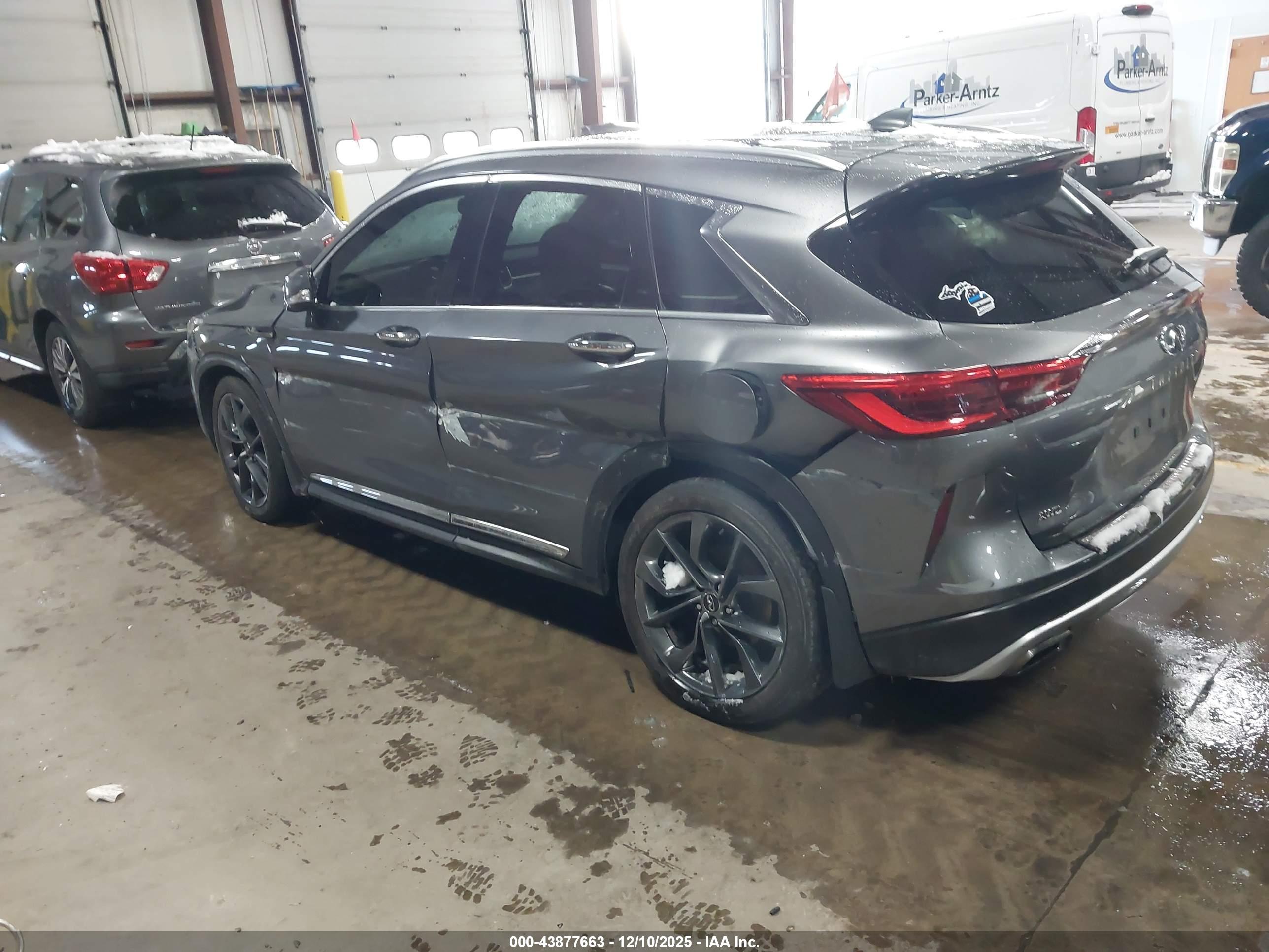 INFINITI QX50 image 3