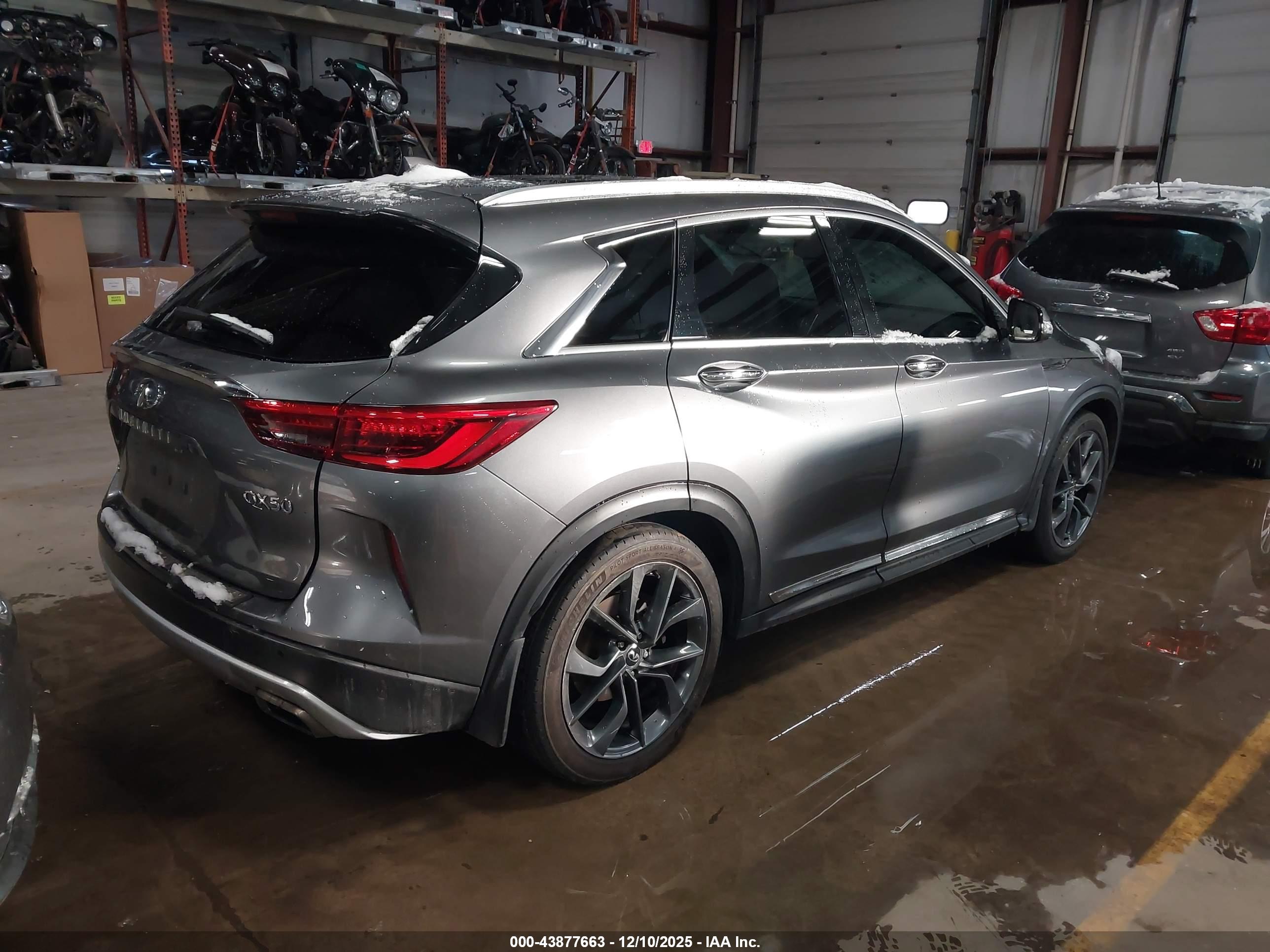 INFINITI QX50 image 4