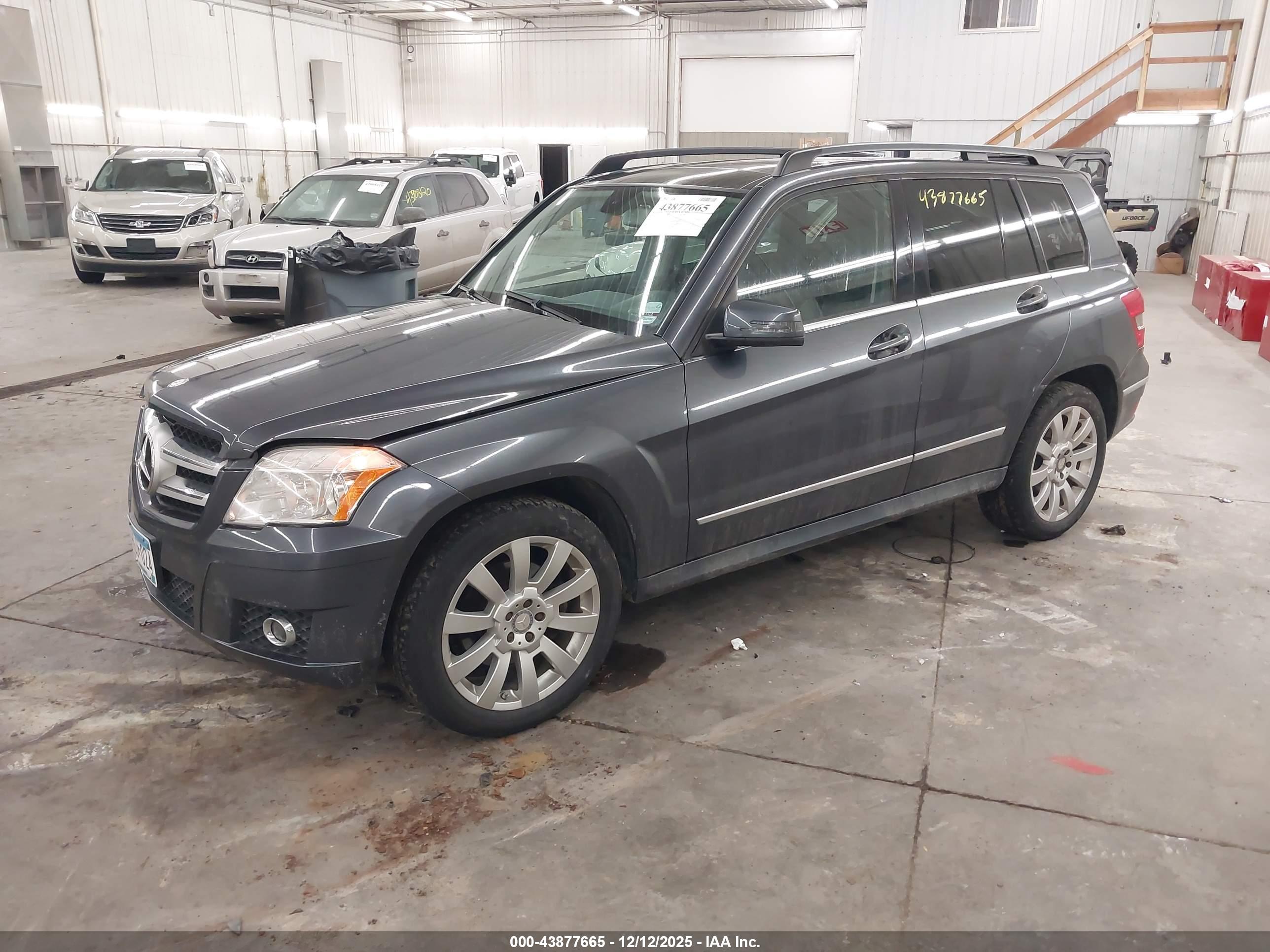 MERCEDES-BENZ GLK image 2