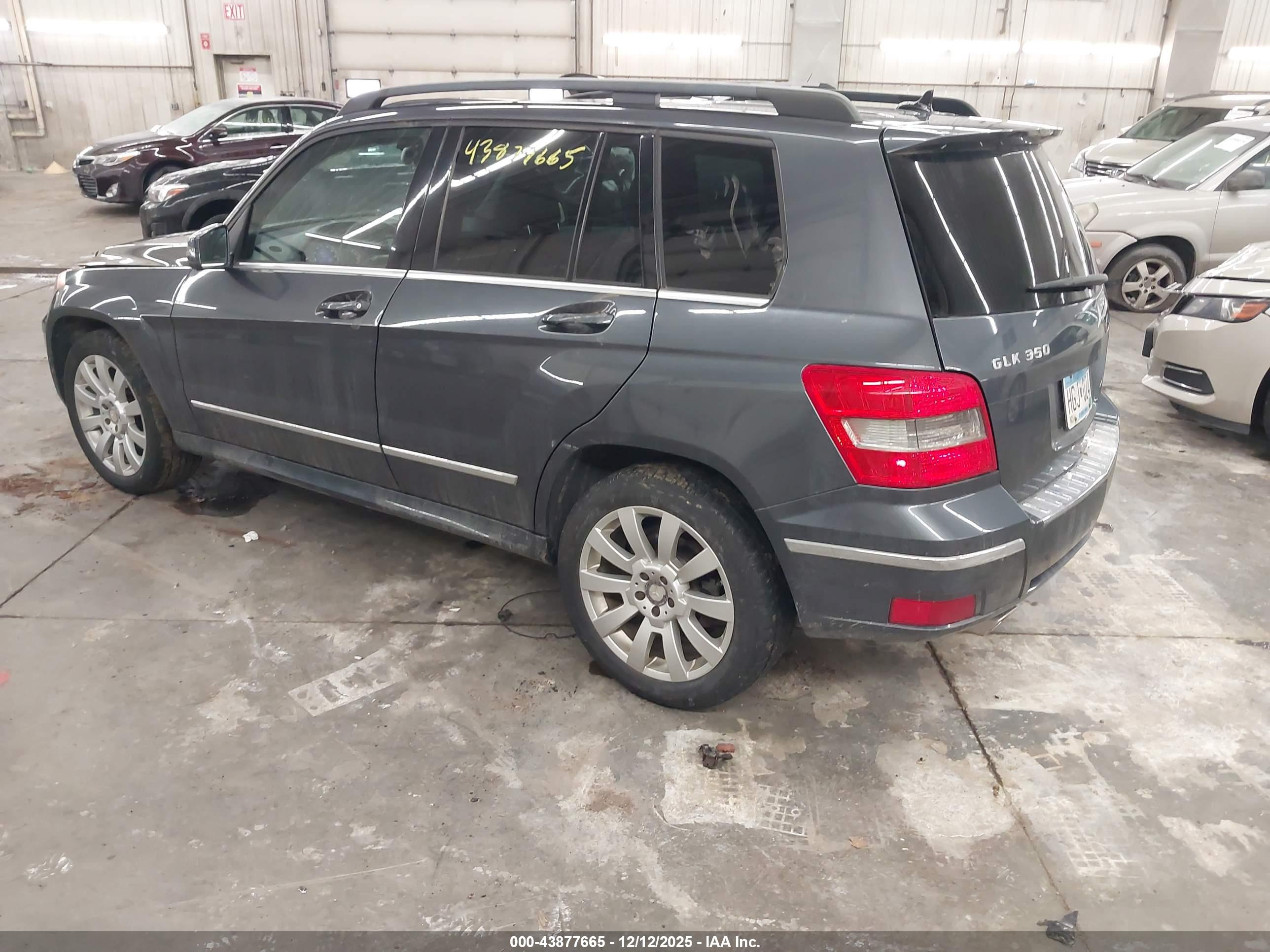 MERCEDES-BENZ GLK image 3