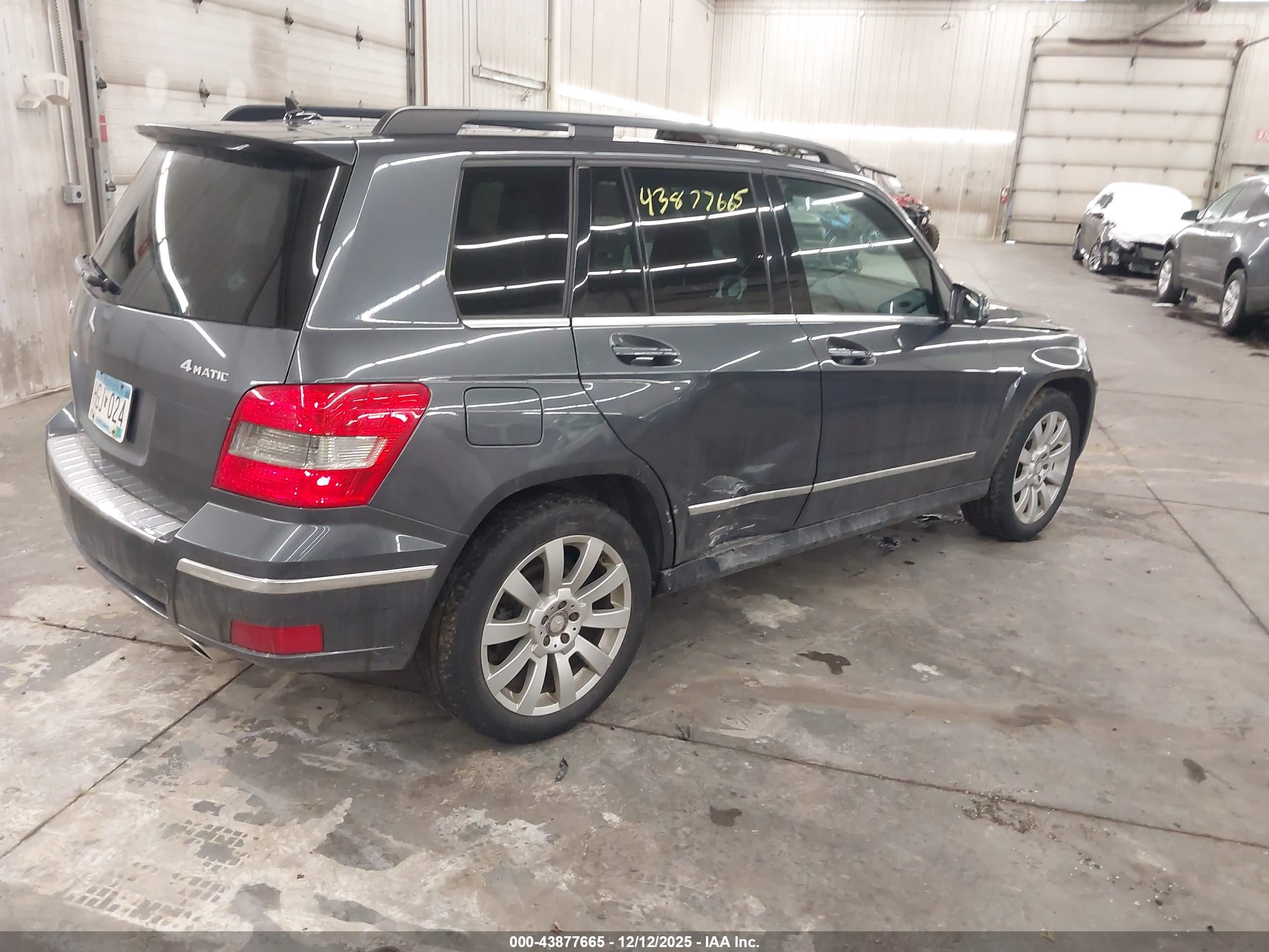 MERCEDES-BENZ GLK image 4