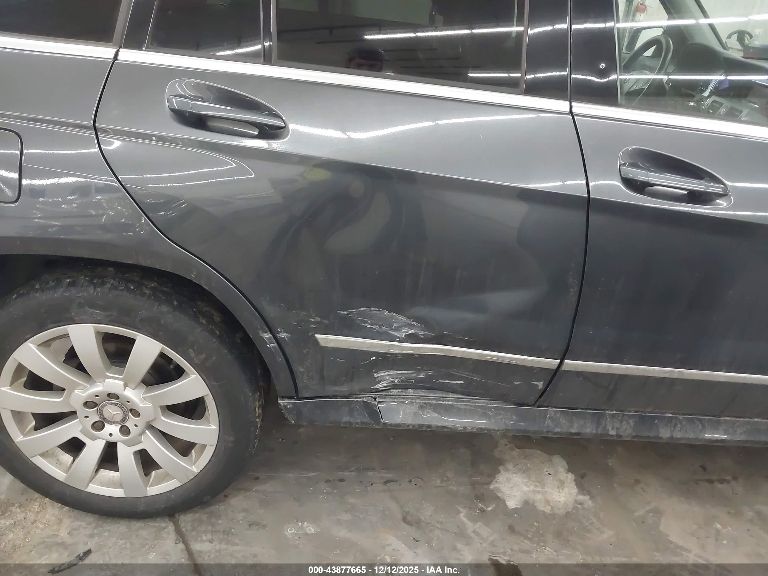 MERCEDES-BENZ GLK image 6