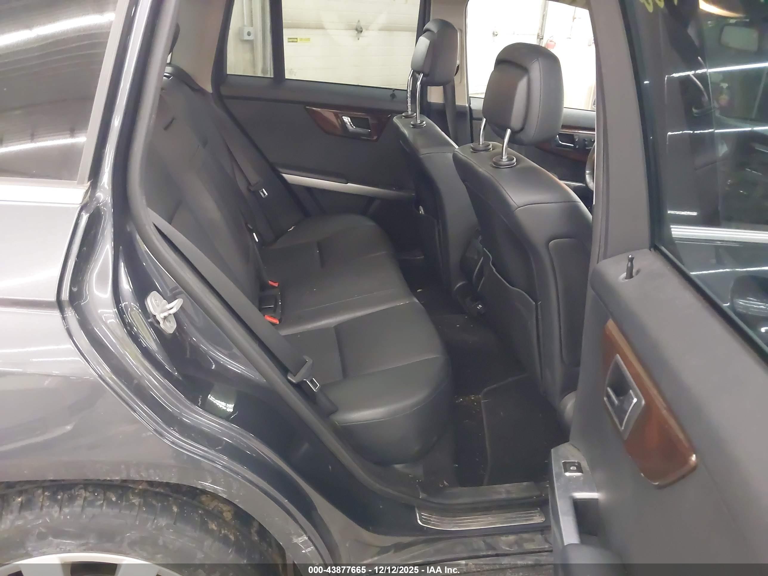 MERCEDES-BENZ GLK image 8