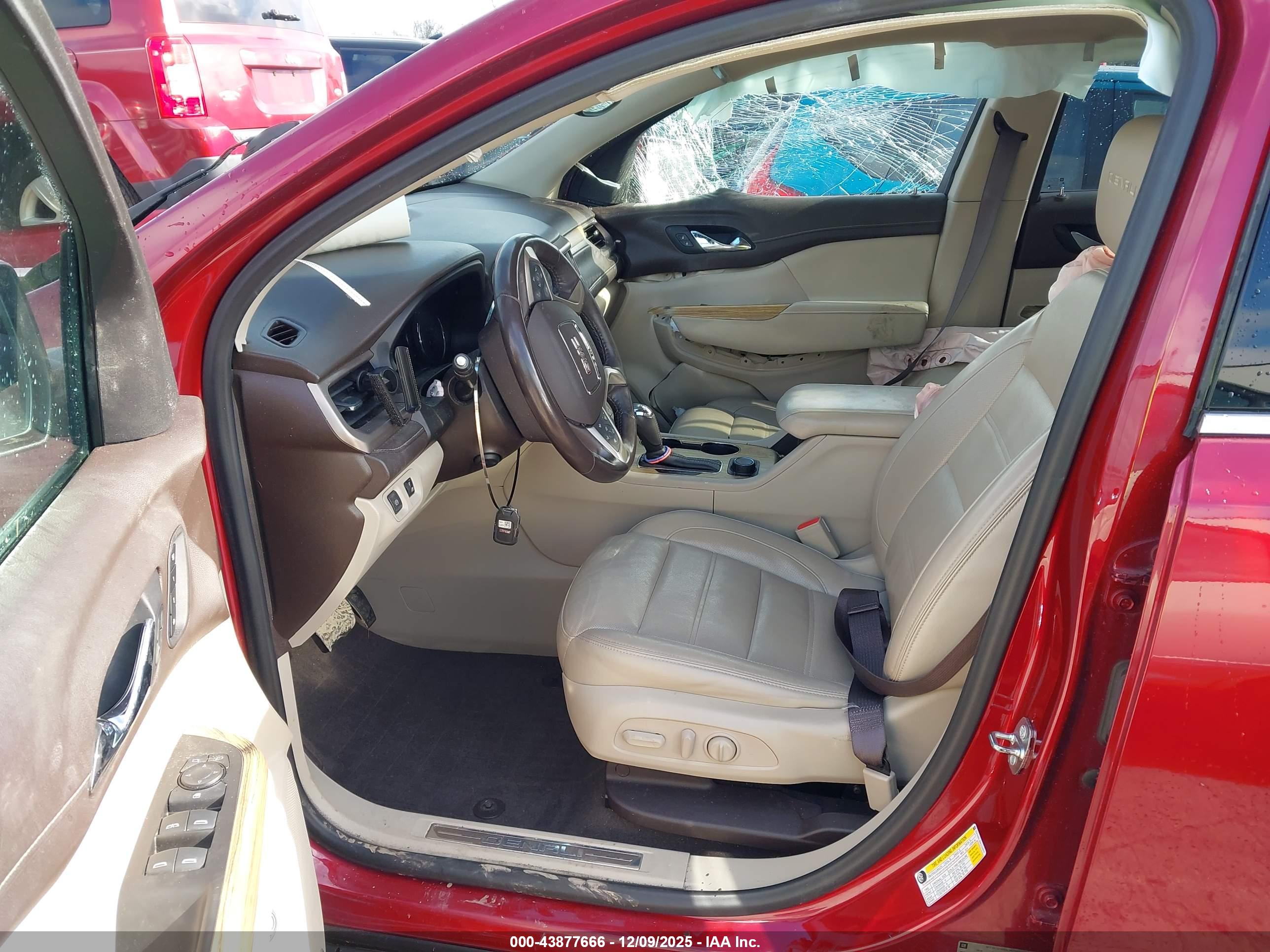 GMC ACADIA image 5