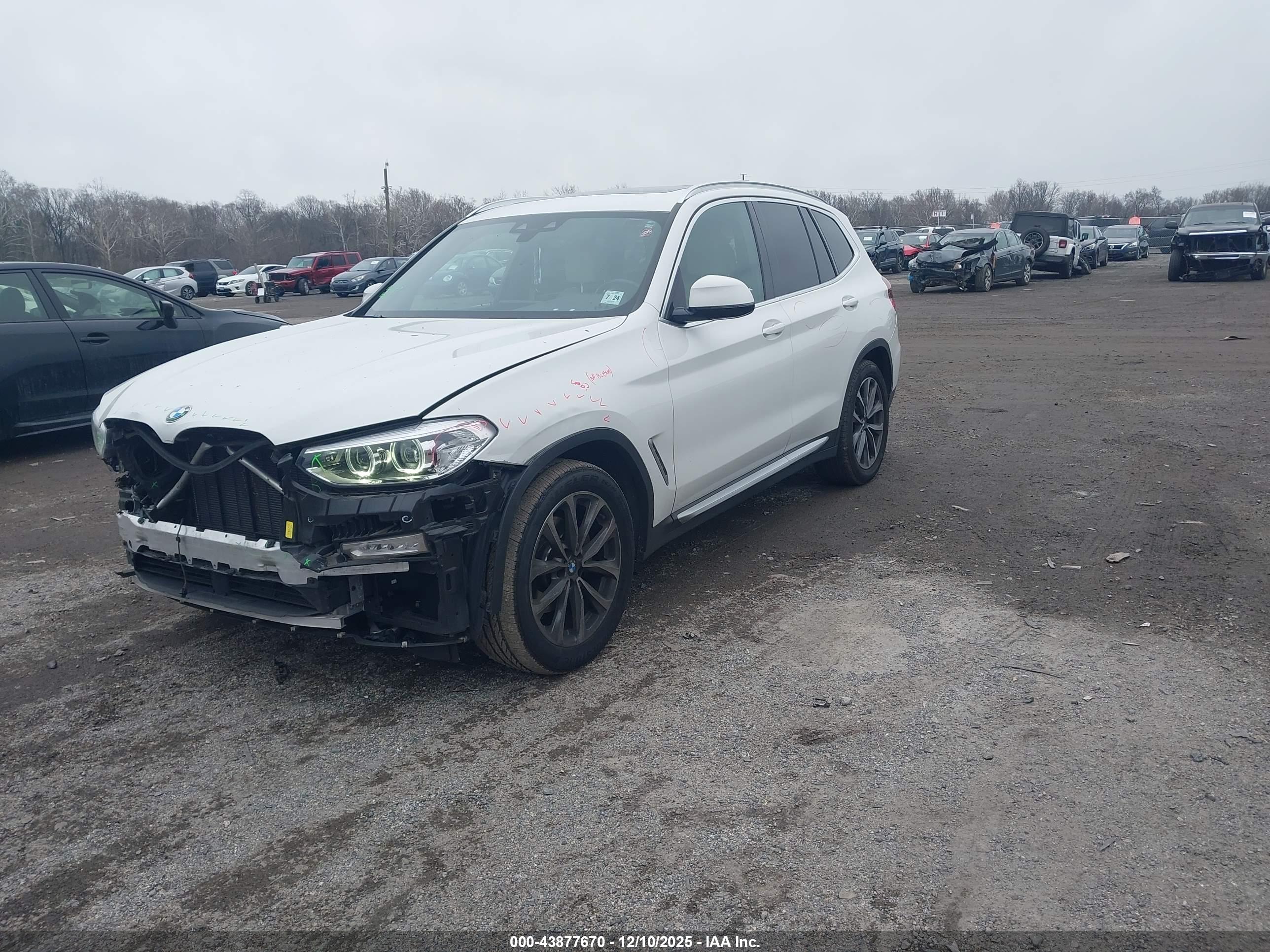 BMW X3 image 2