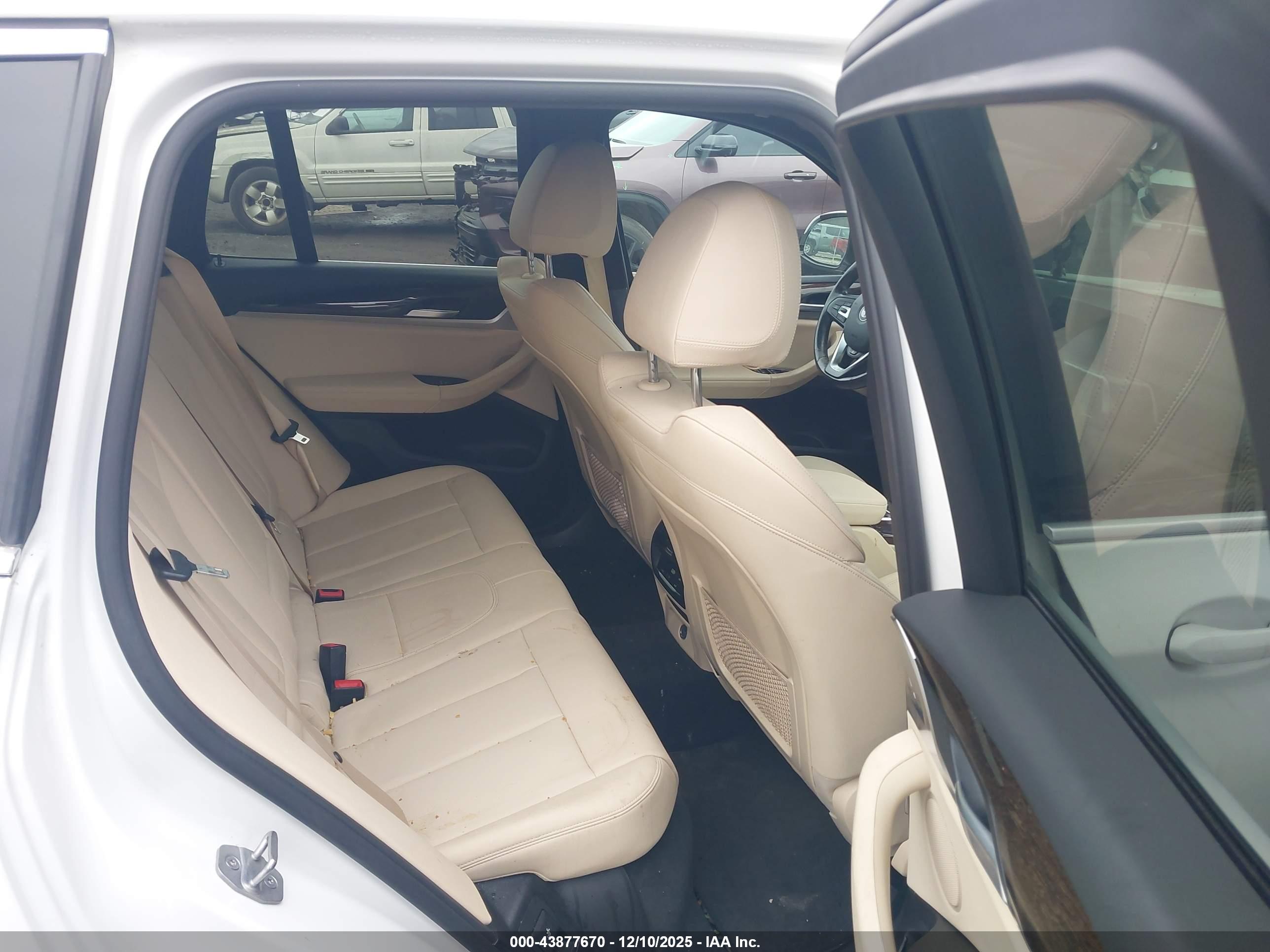 BMW X3 image 8