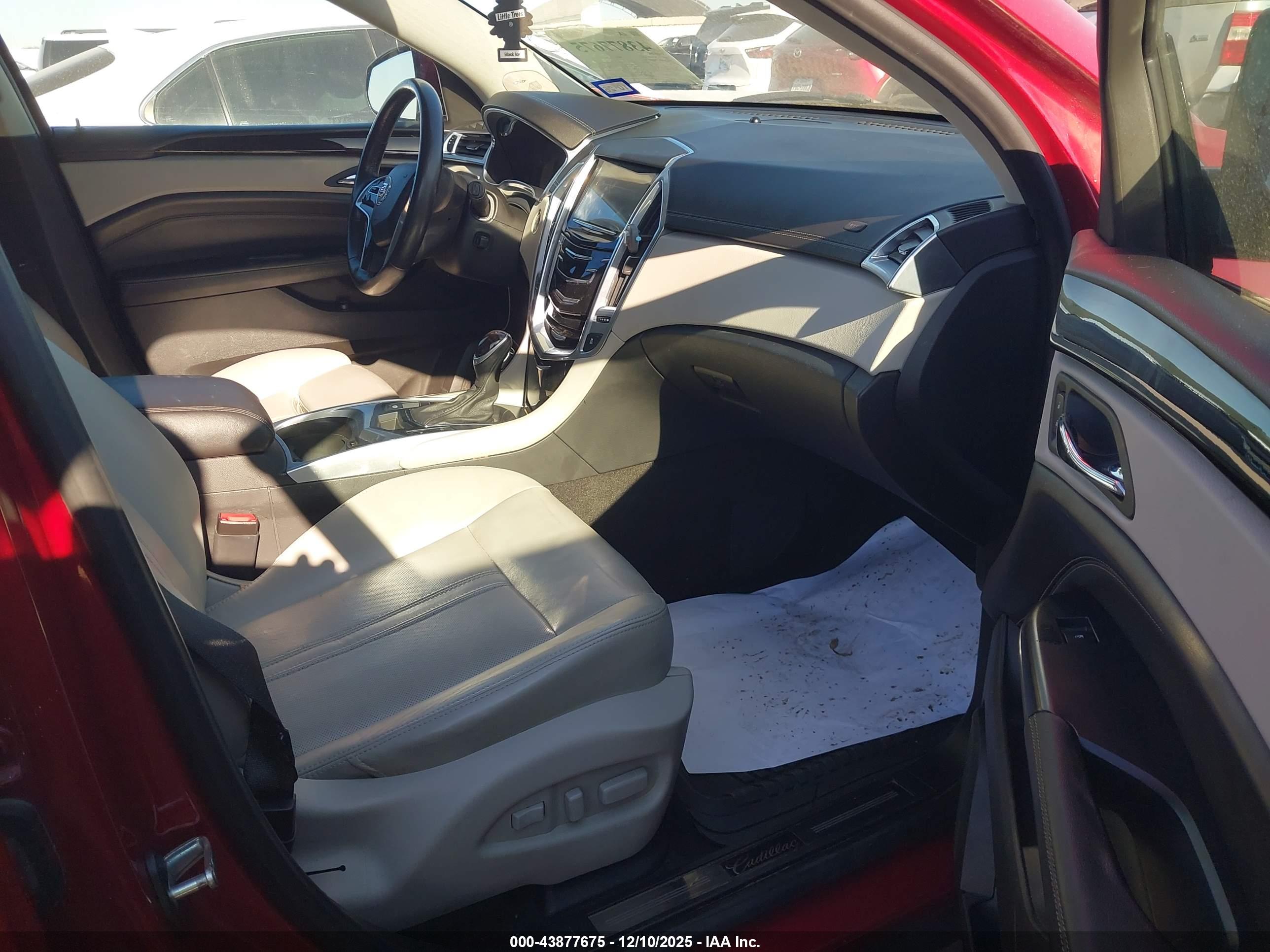 CADILLAC SRX image 5