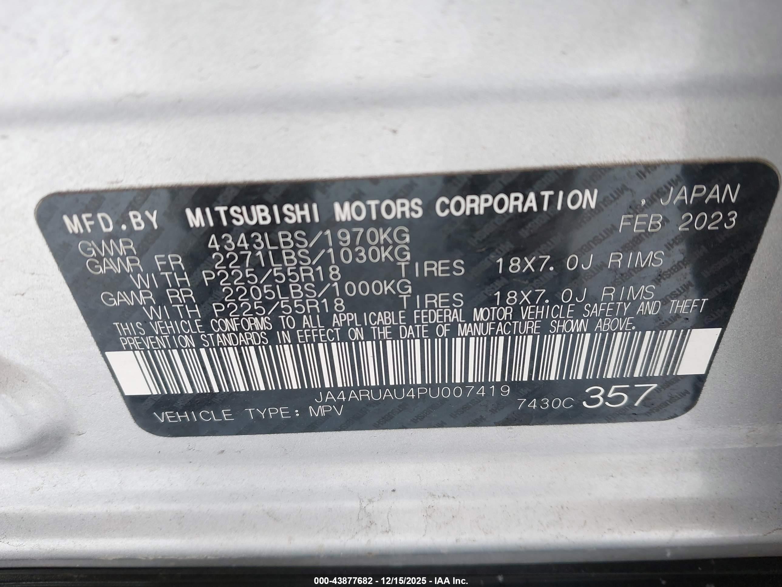 MITSUBISHI OUTLANDER image 9