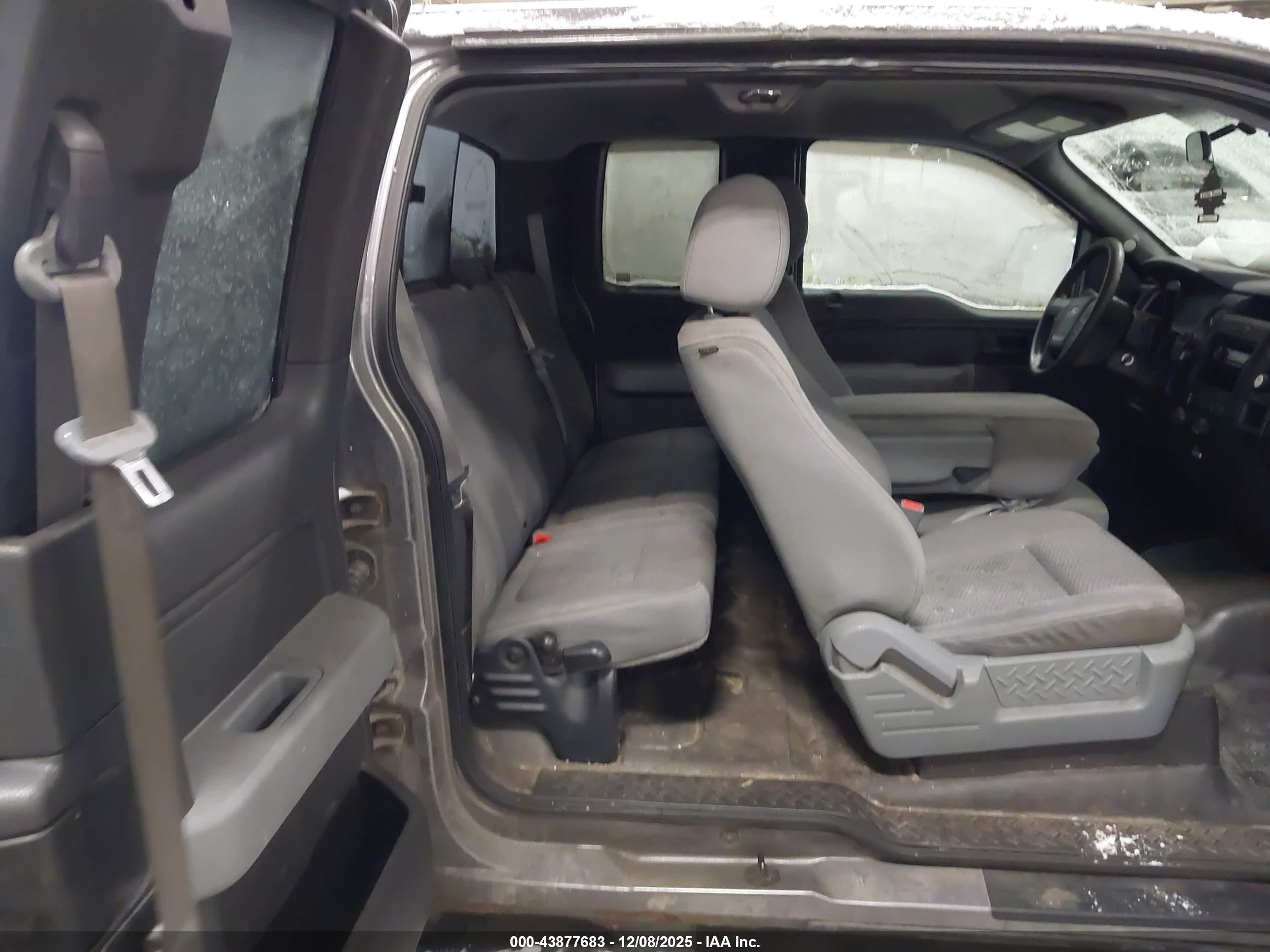 FORD F-150 image 8