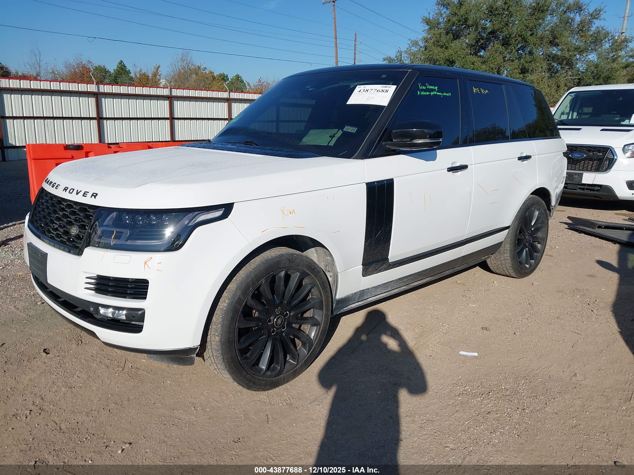 LAND ROVER image 2