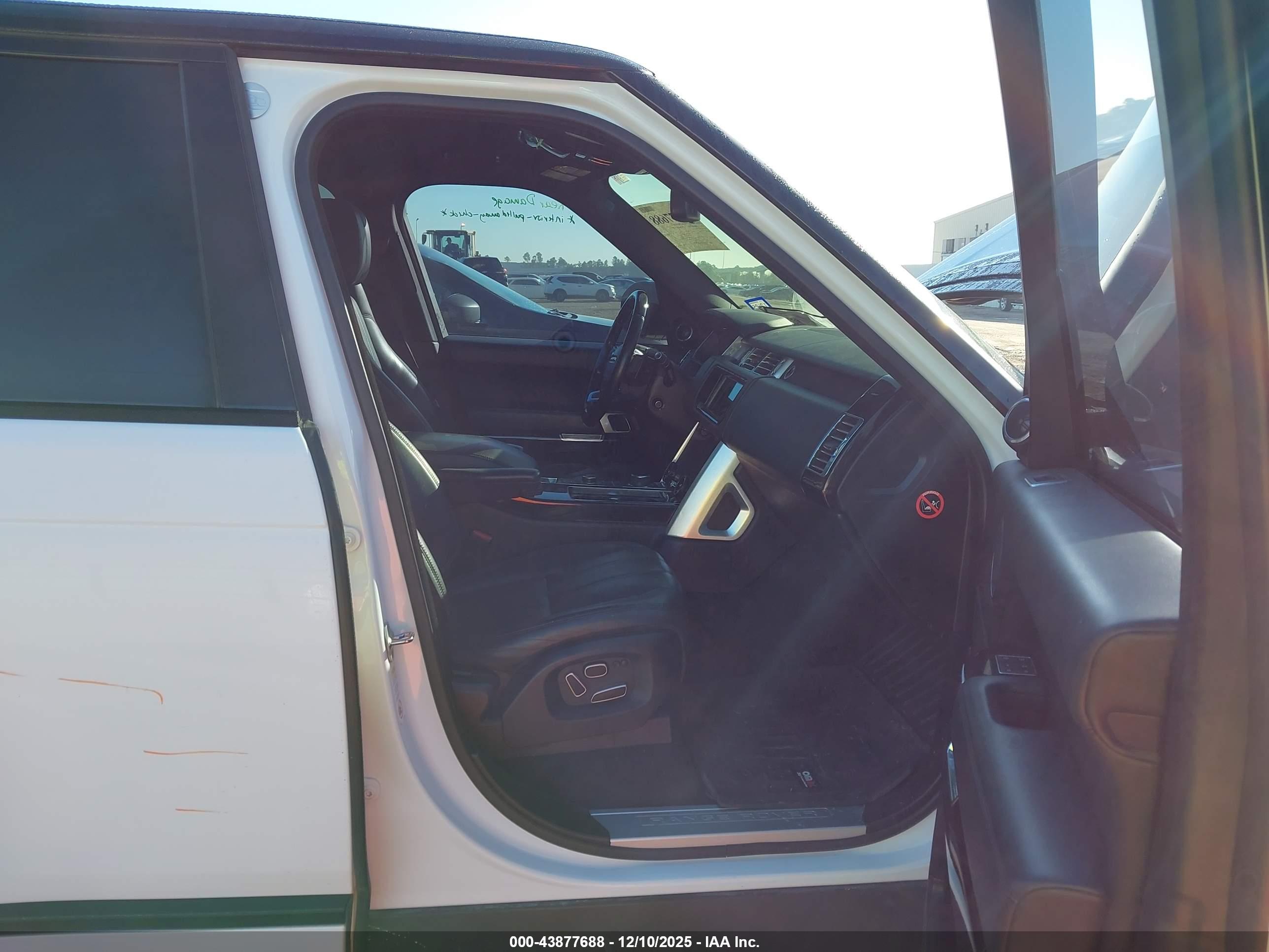 LAND ROVER image 5