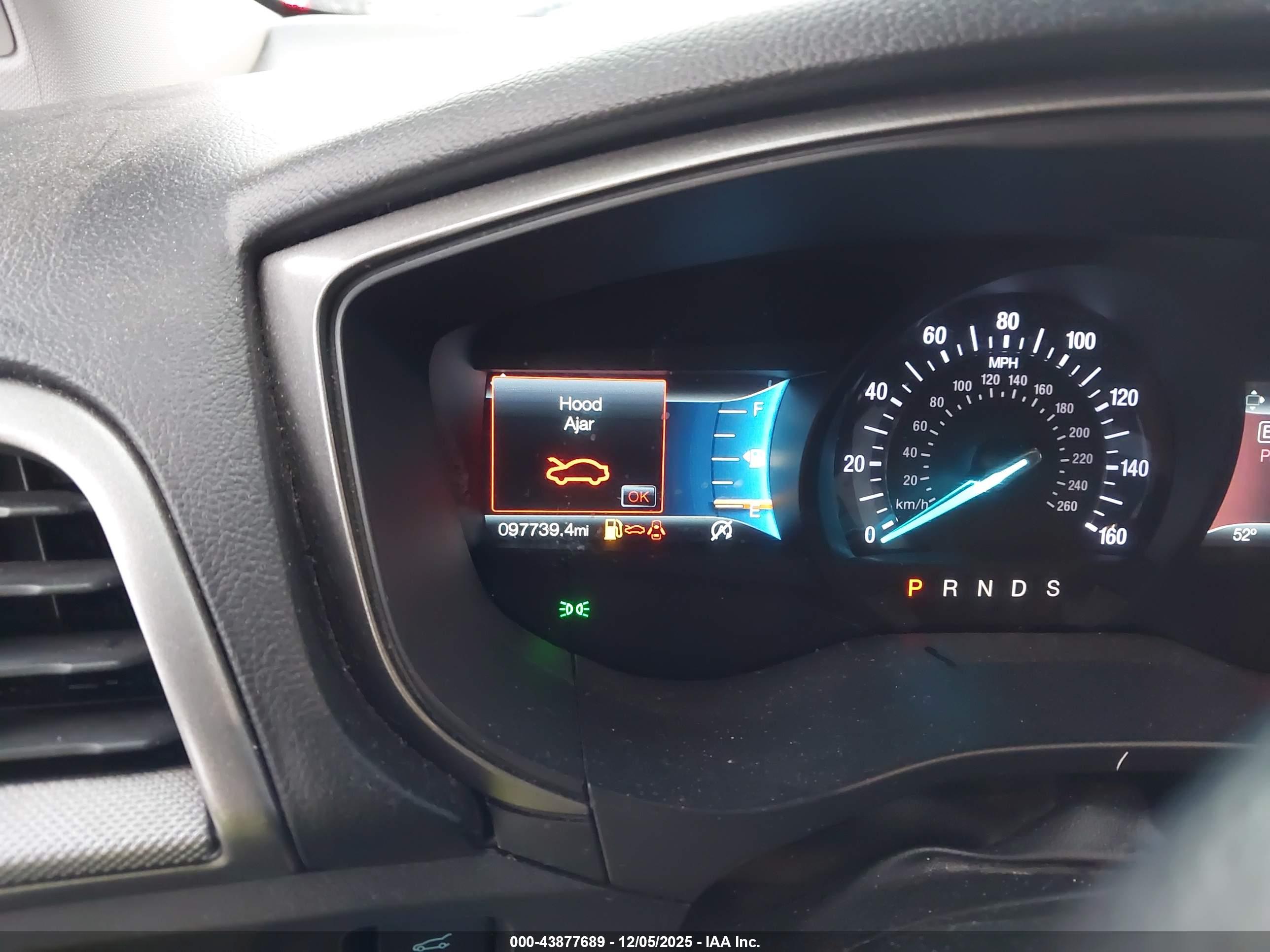 FORD FUSION image 7