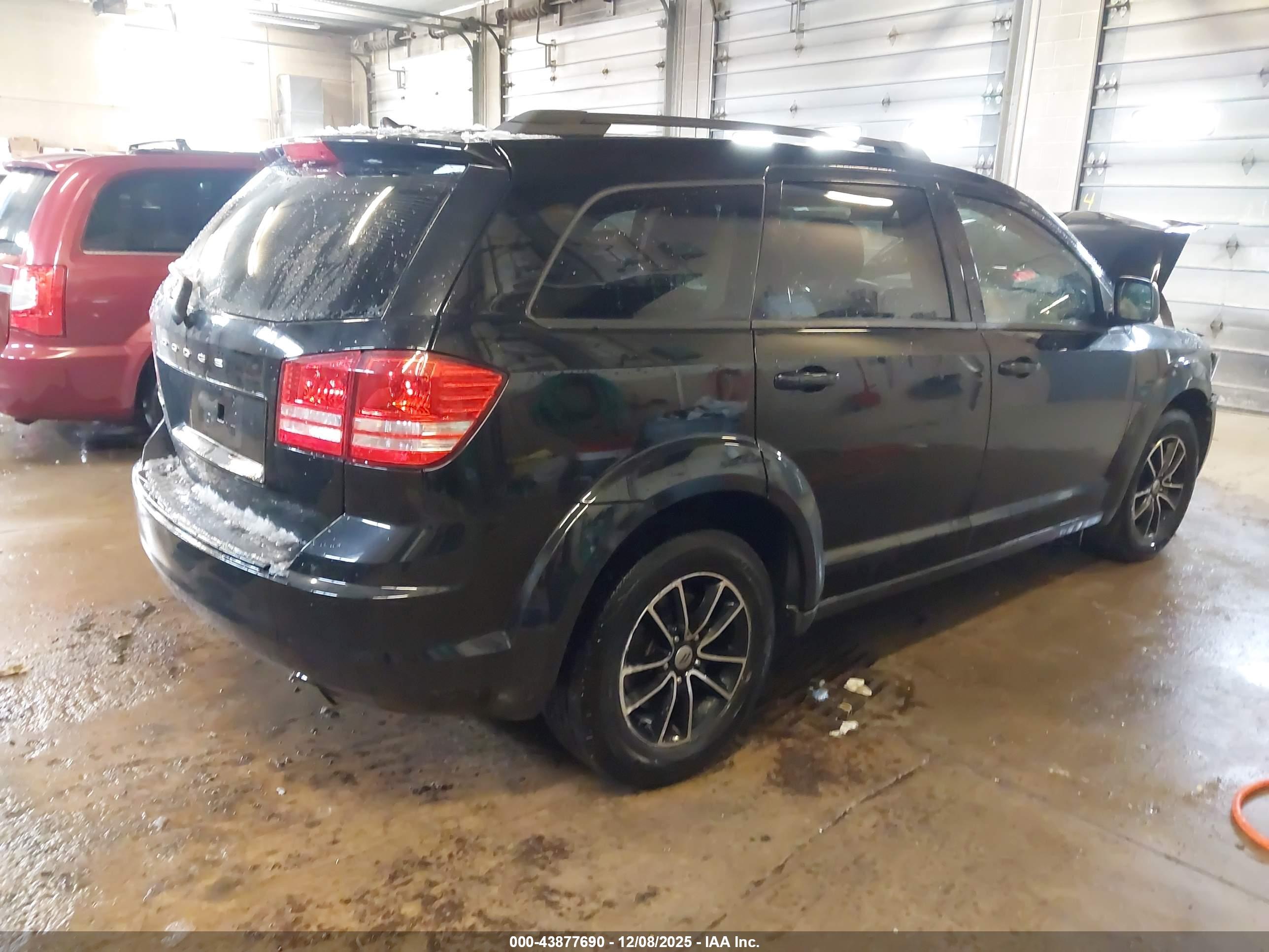 DODGE JOURNEY image 4