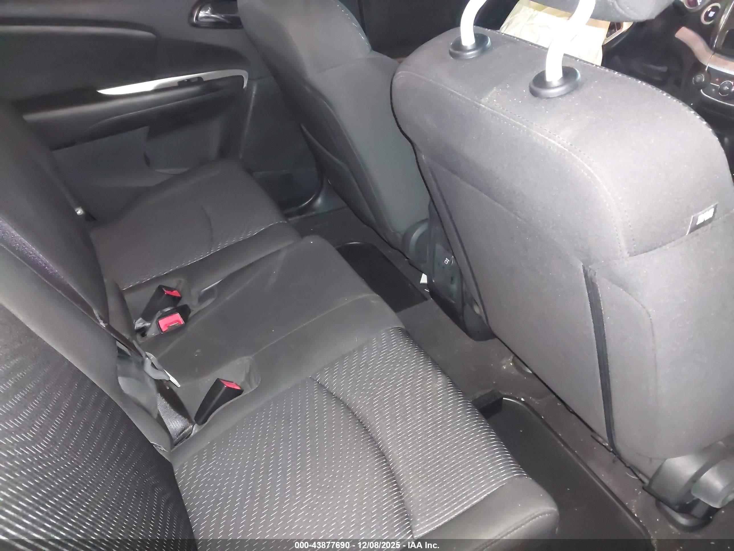 DODGE JOURNEY image 8