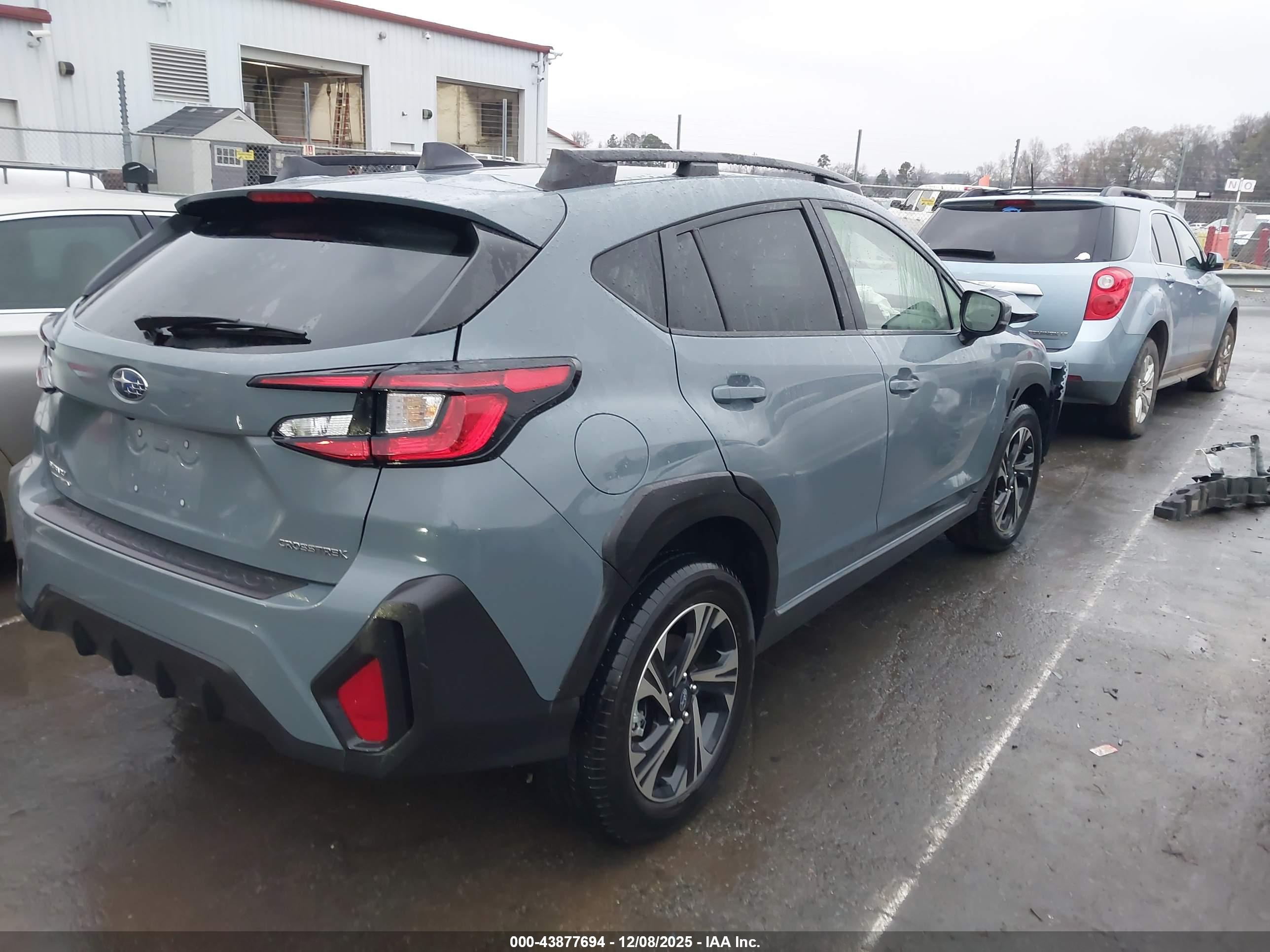 SUBARU CROSSTREK image 4