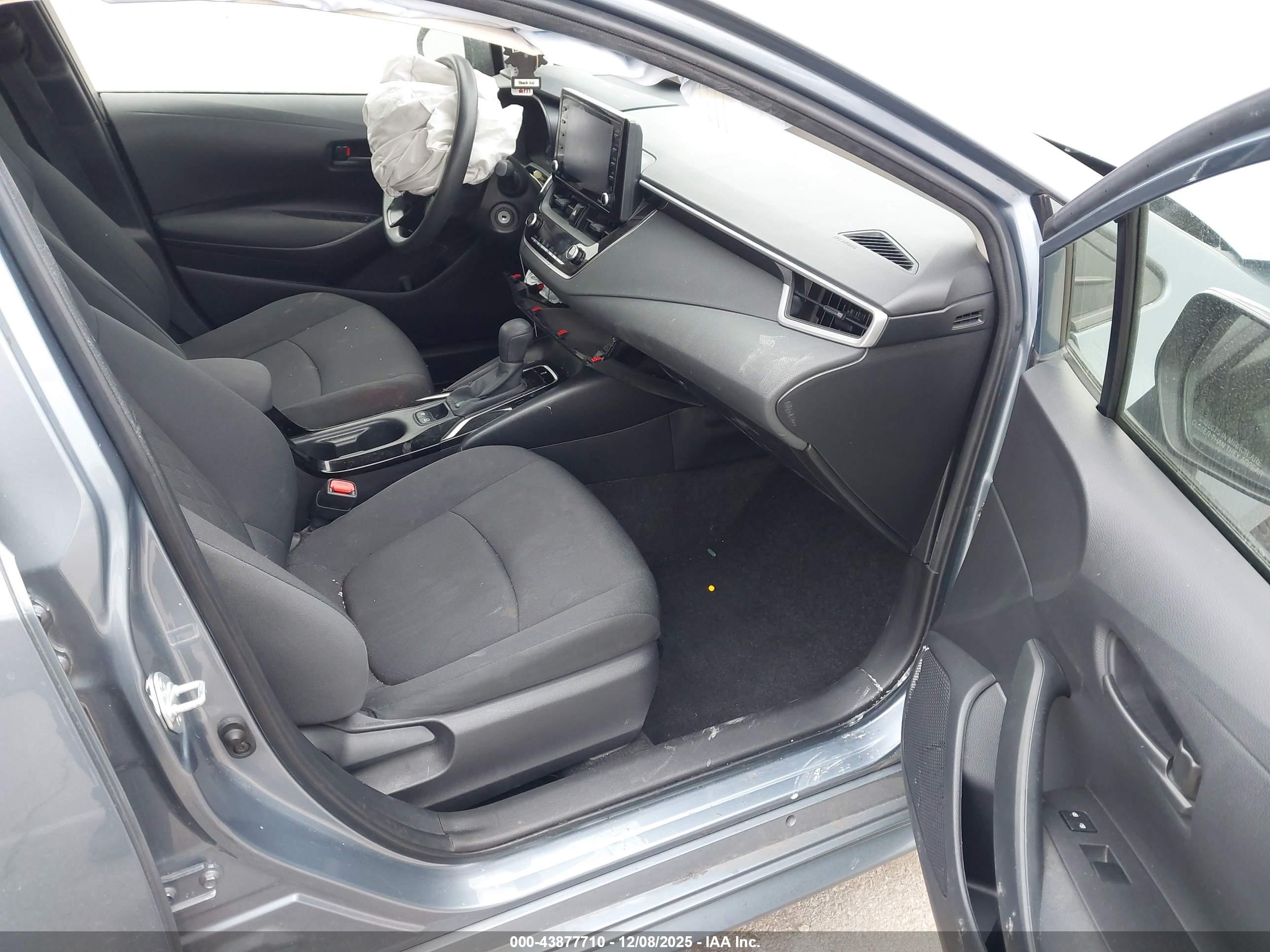 TOYOTA COROLLA image 5