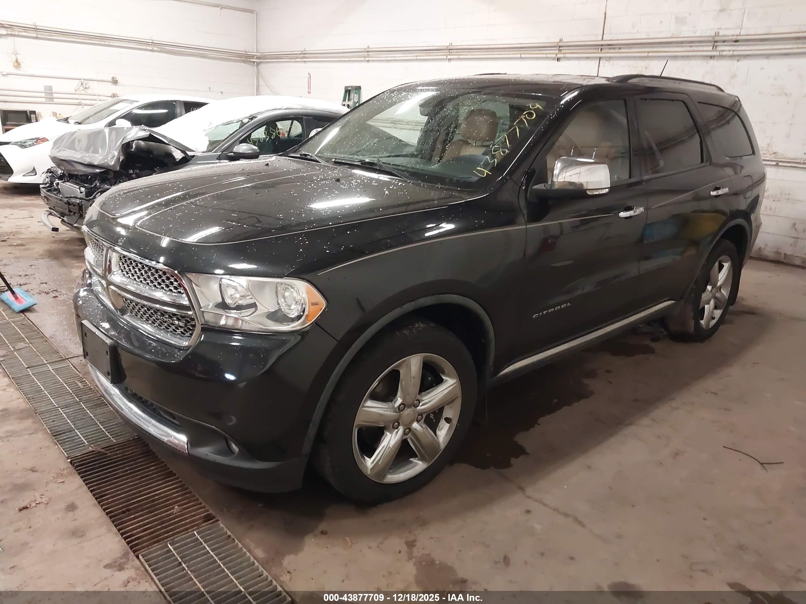 DODGE DURANGO image 2