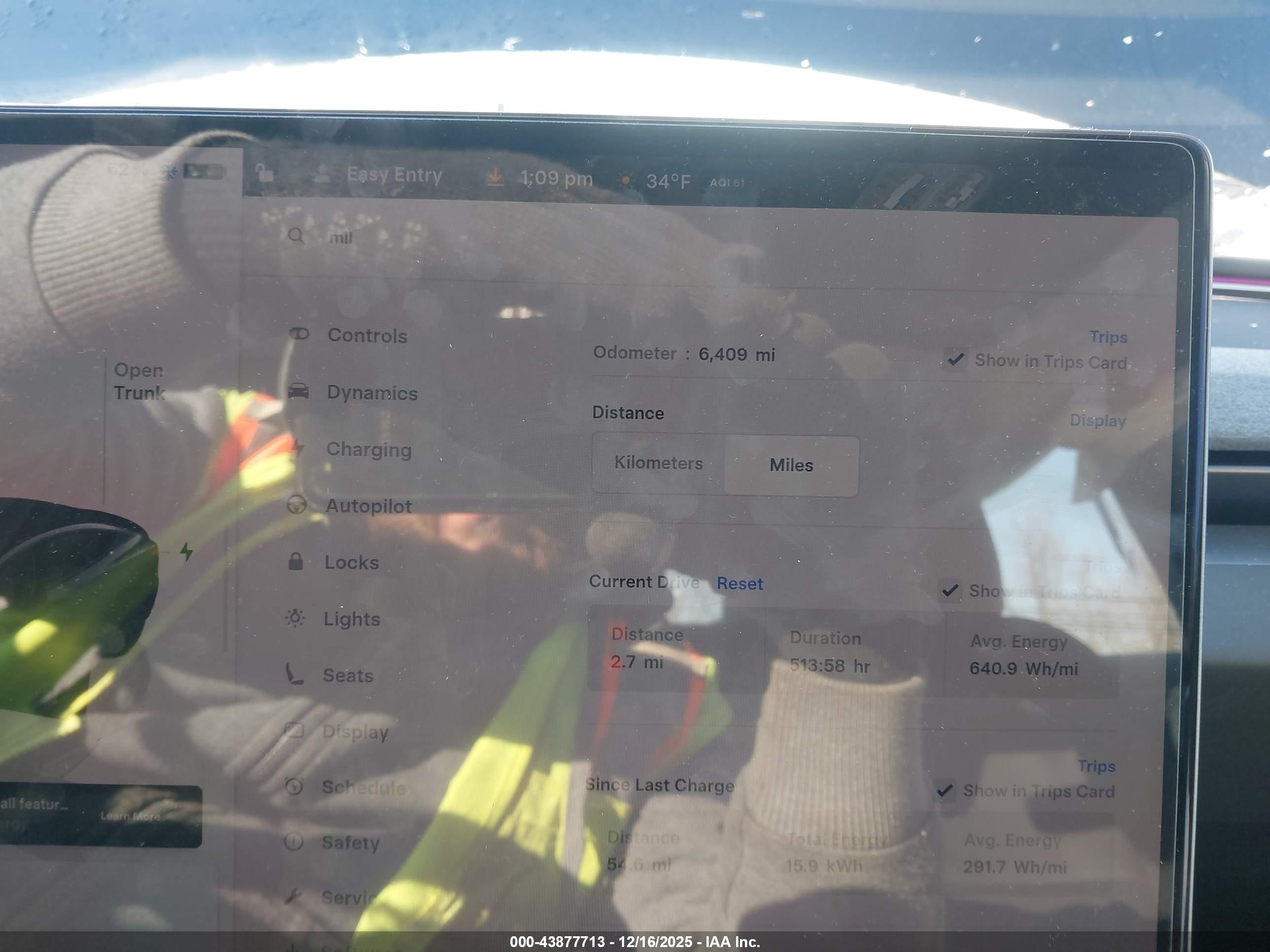 TESLA MODEL image 7