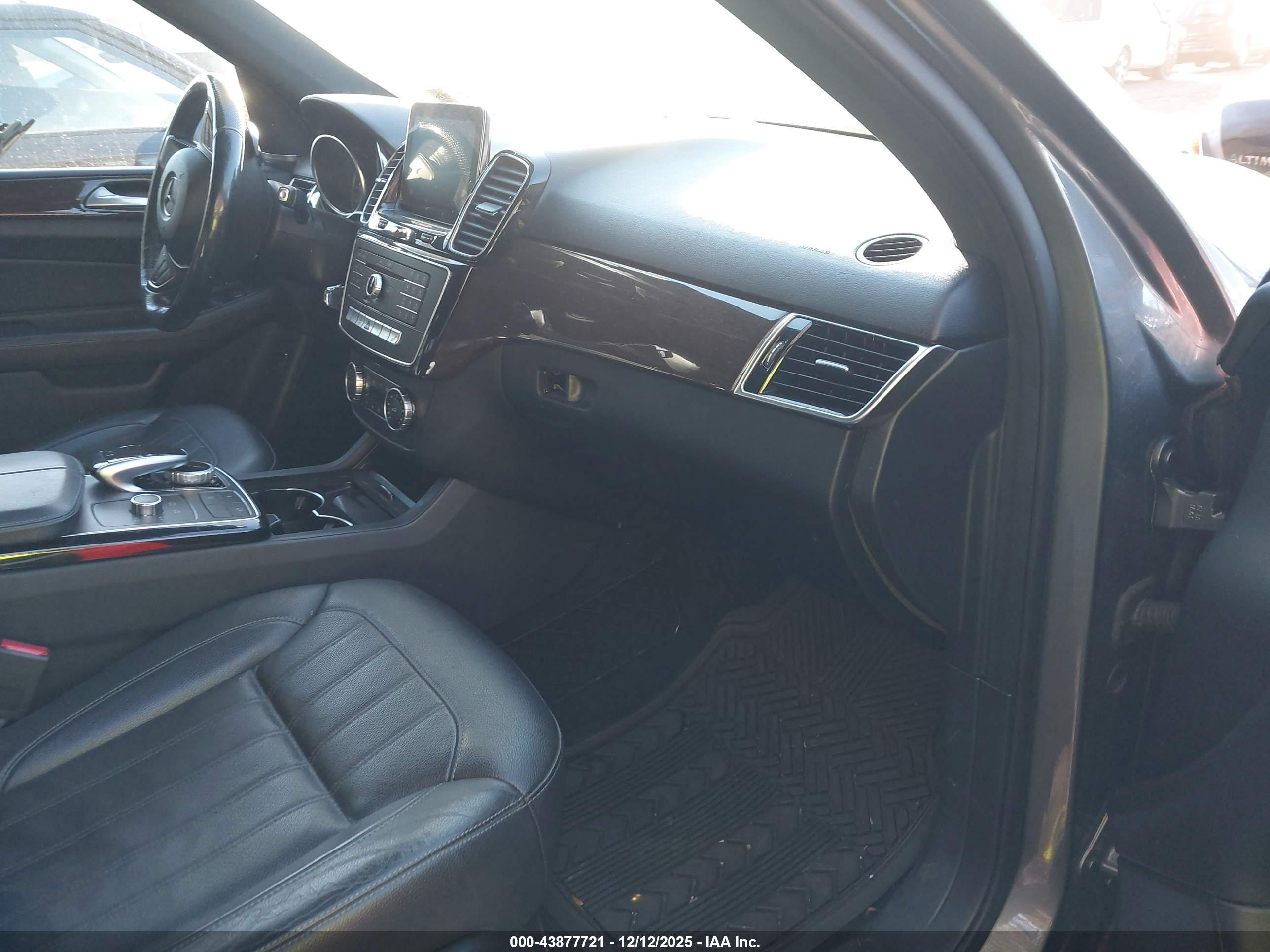 MERCEDES-BENZ GLE image 5