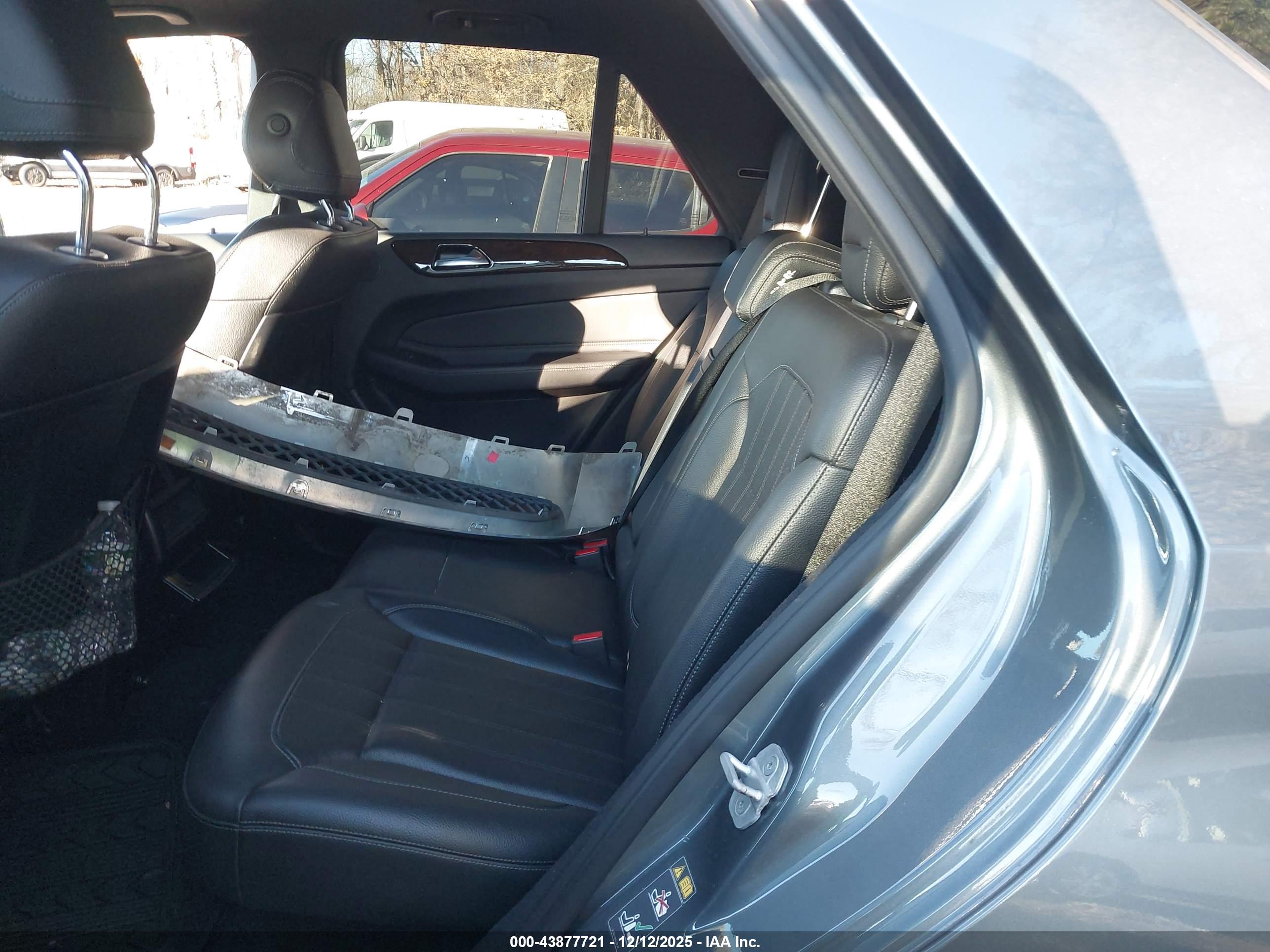 MERCEDES-BENZ GLE image 8