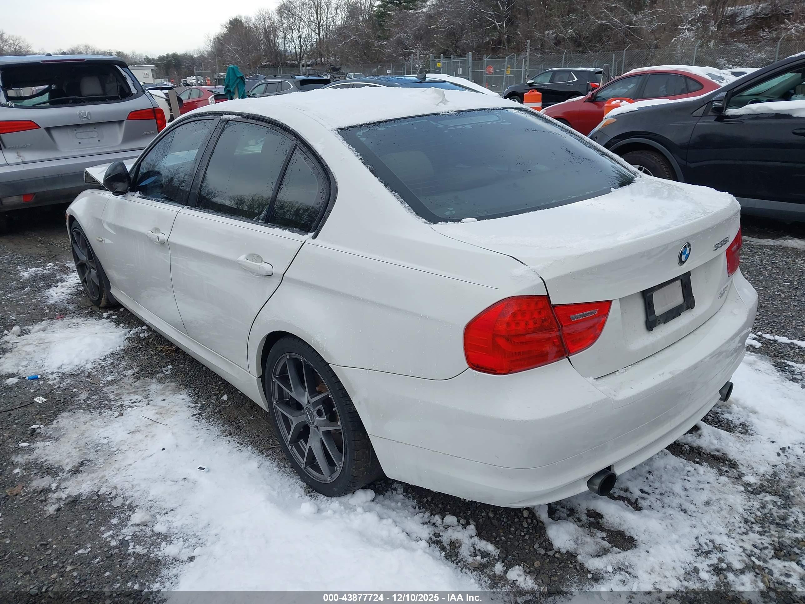 BMW 335I image 3