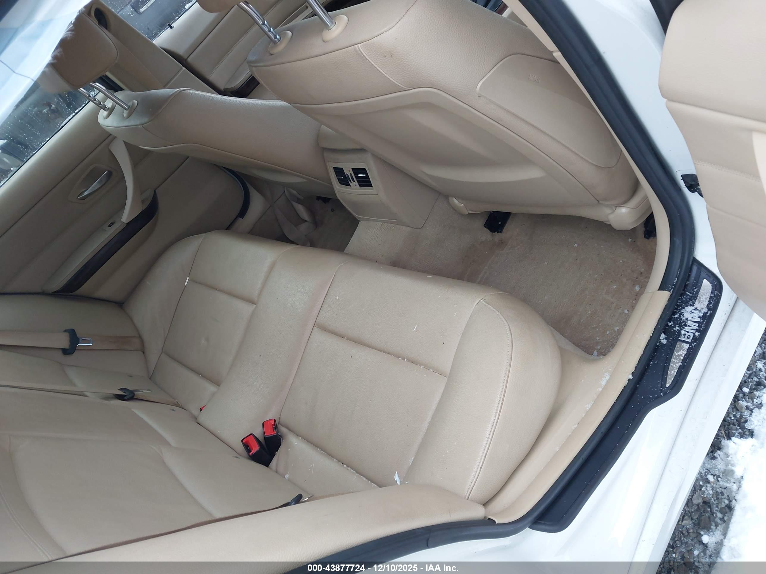 BMW 335I image 8