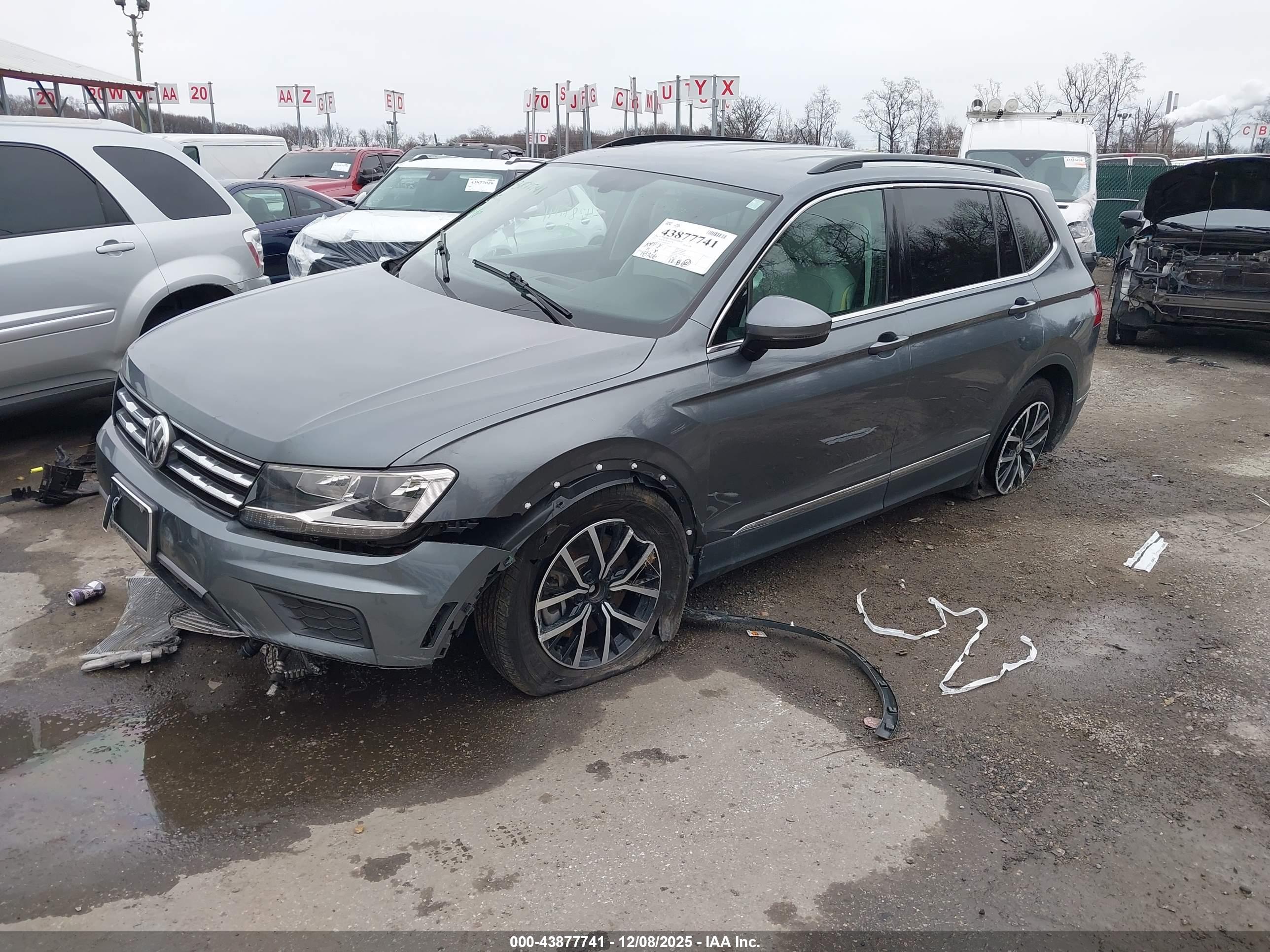 VOLKSWAGEN TIGUAN image 2